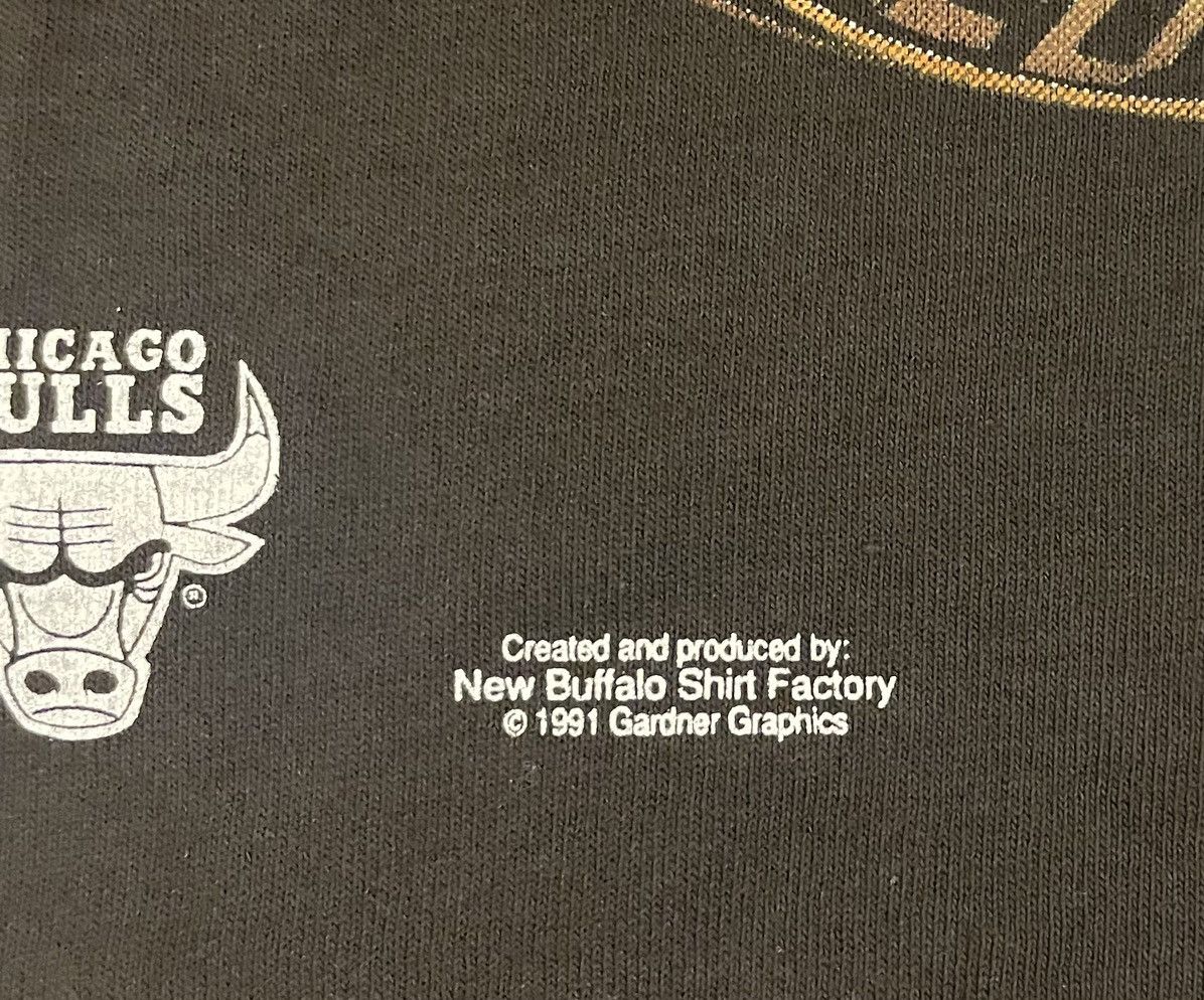 Salem Sportswear × Vintage Vintage 1991 Chicago Bulls Champions T-Shirt Men’s Large Size US L / EU 52-54 / 3 - 3 Thumbnail