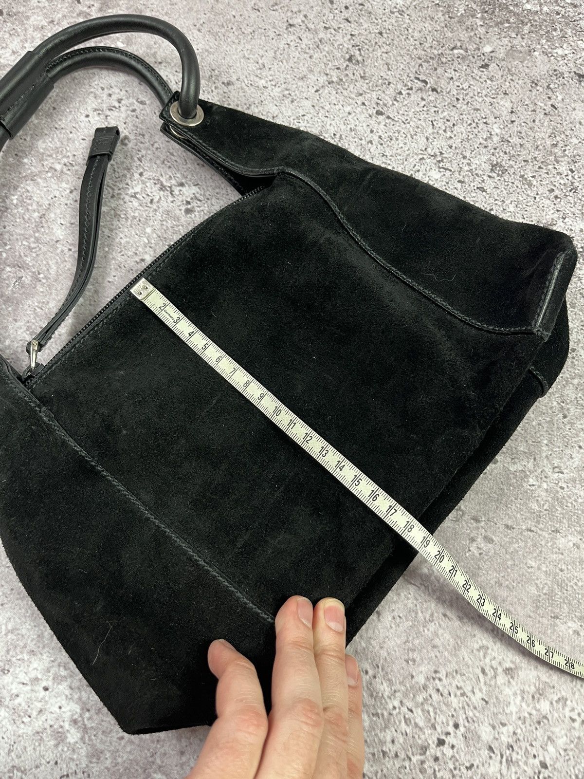 Gucci Gucci Black Suede Hobo Shoulder Bag Vintage Made in Italy 🇮🇹 Size ONE SIZE - 15 Thumbnail