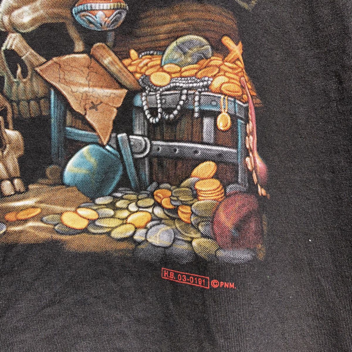Vintage Vintage y2k Pirates Skulls Tshirt Size US L / EU 52-54 / 3 - 4 Thumbnail