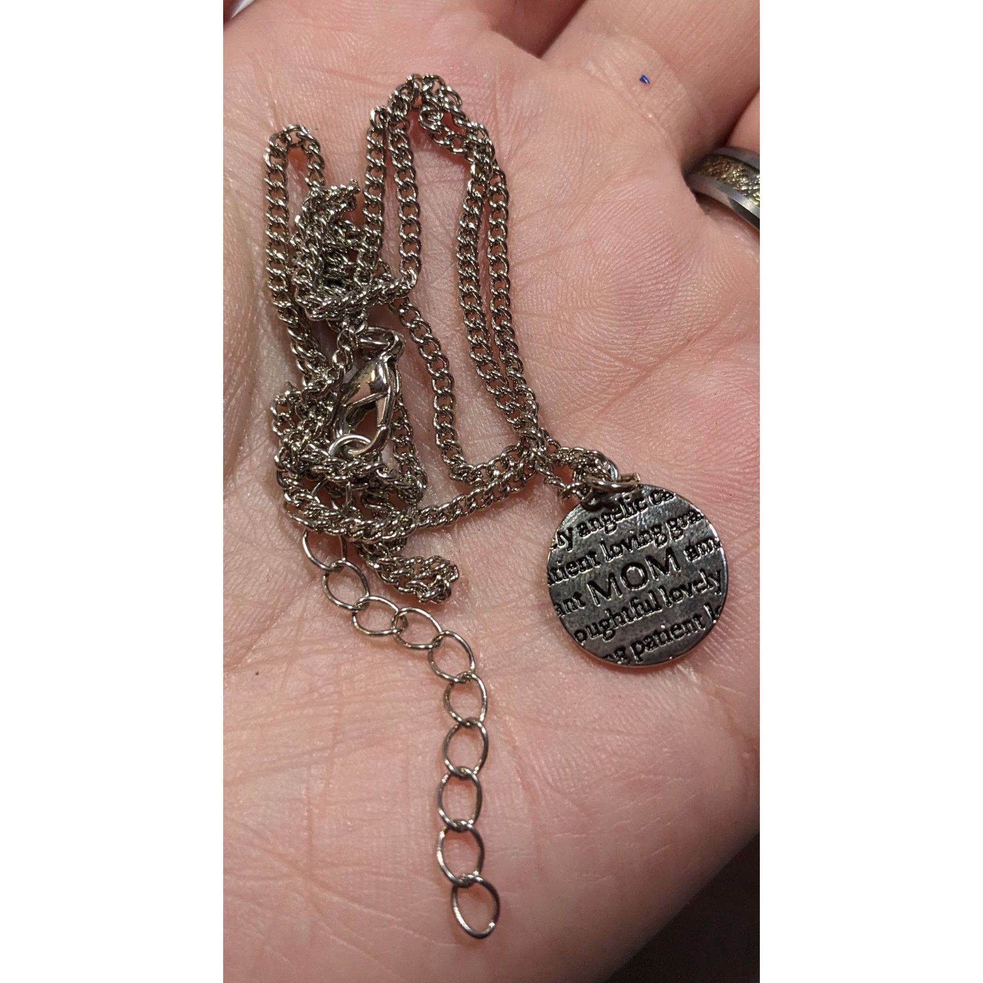 Other Mother's Day "Mom" Silver Tone Pendant Necklace Size ONE SIZE - 5 Thumbnail