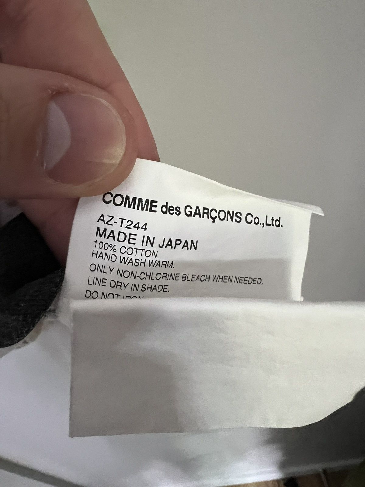 Comme des Garcons COMME DES GARÇONS PLAY RED EMBLEM LOW CAMO HEART T-SHIRT Size US S / EU 44-46 / 1 - 5 Thumbnail