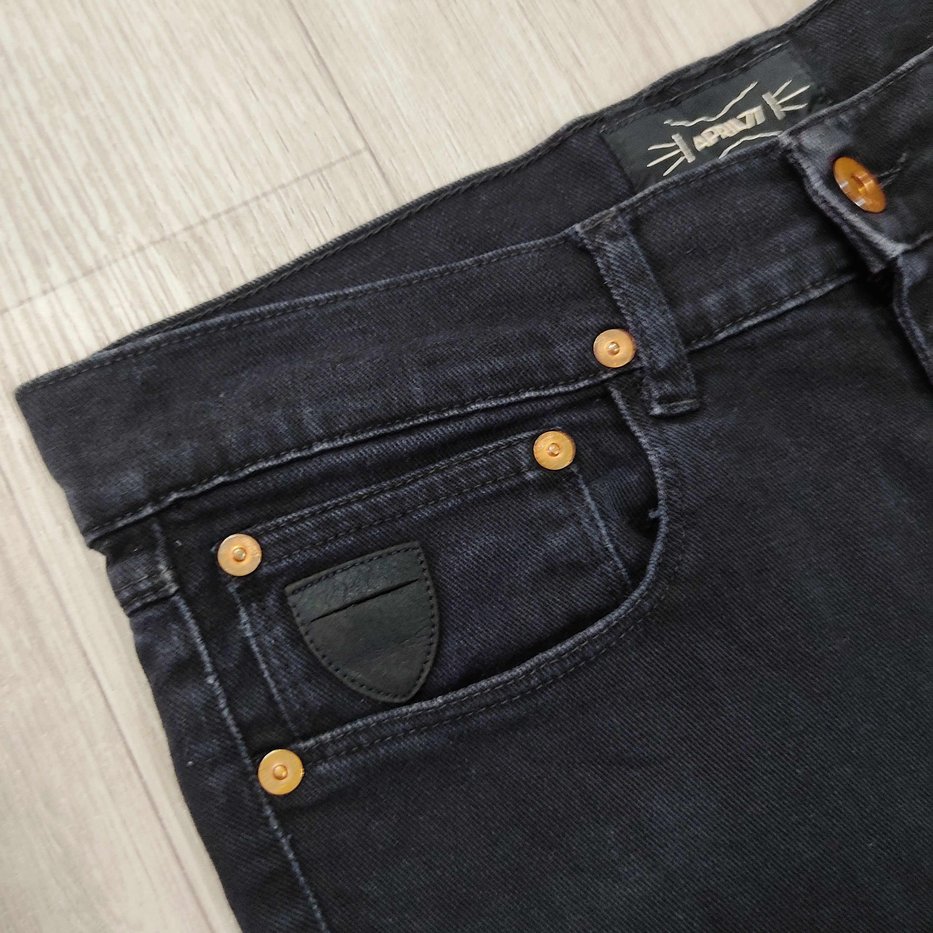April 77 April 77 Joey Super Black 3 Quarter Denim Pants Size US 31 - 8 Thumbnail