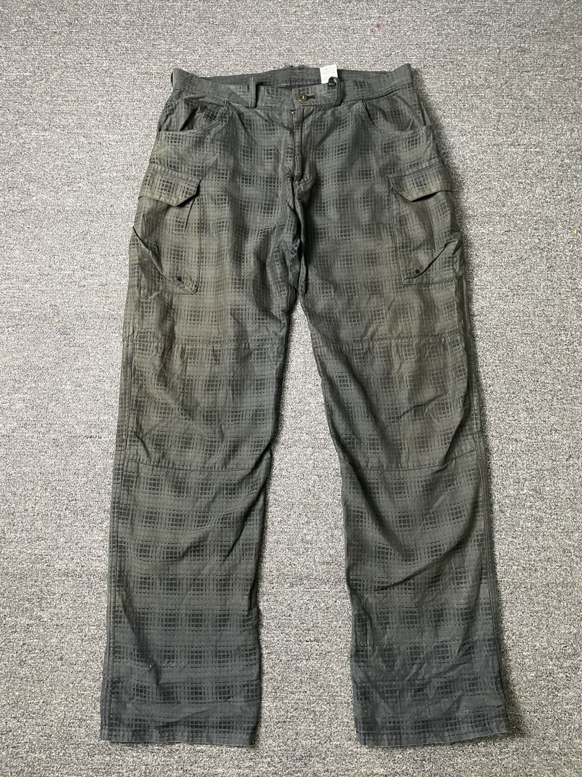 Japanese Brand × Vintage CLOVER Brand Poly-Cotton Cargo Pants (101) Size US 35 - 1 Thumbnail