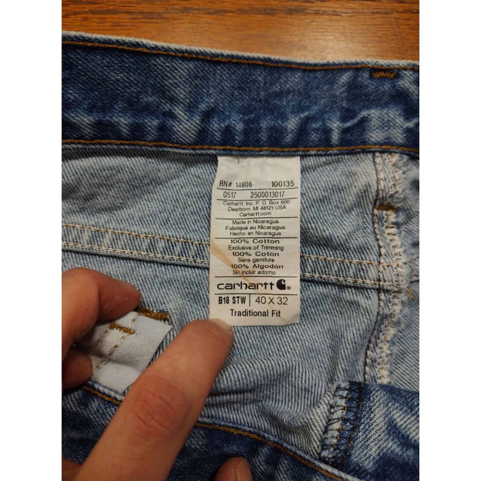Carhartt VINTAGE Carhartt Jeans 40x32 Denim Light Blue 5-Pocket Relaxed Fit Mens B18 STW 90s Logo USA made in Mexico Size US 40 / EU 56 - 7 Thumbnail