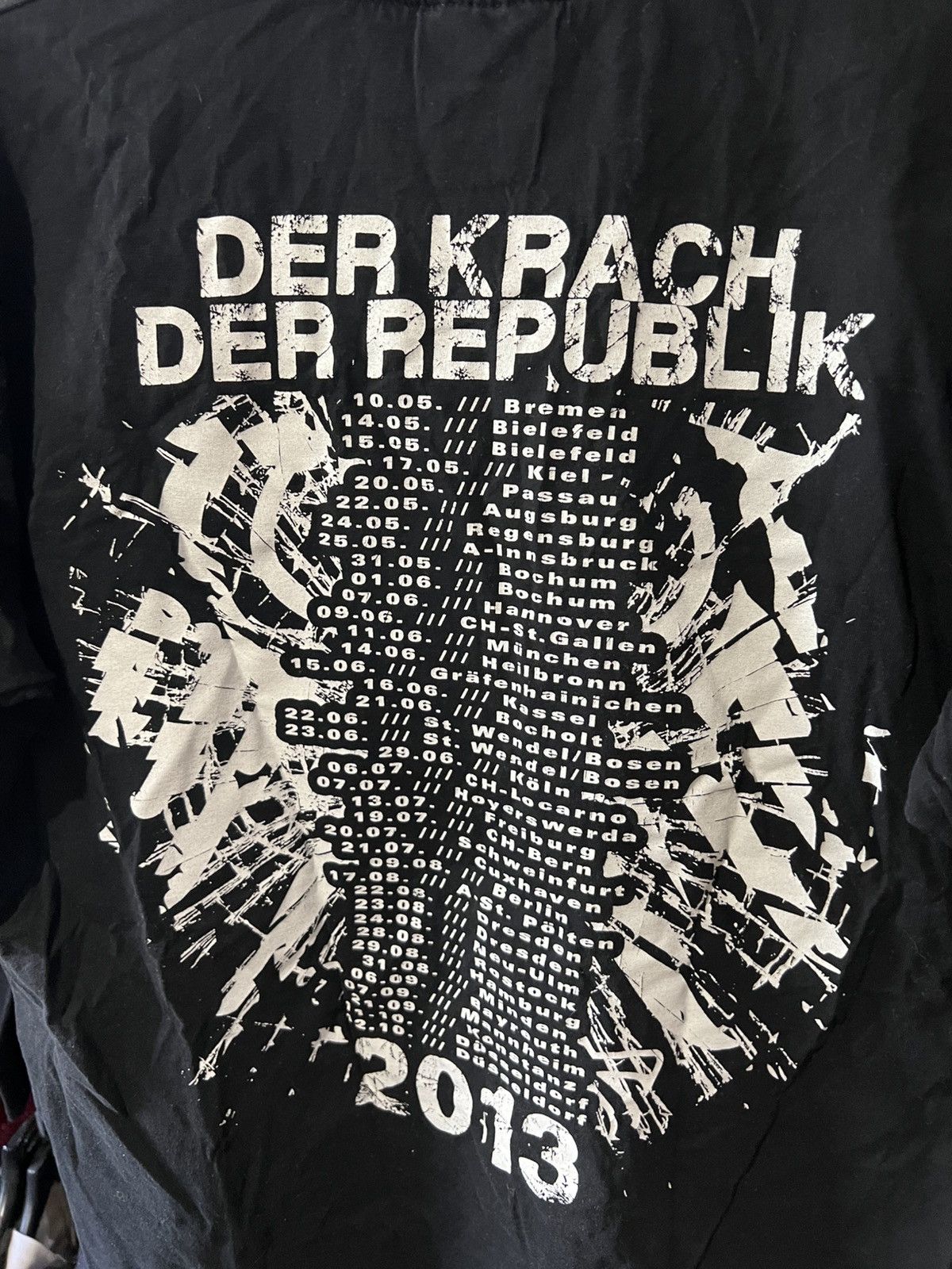 Band Tees × Vintage 2013 VINTAGE DIE TOTEN HOSEN DER KRACH DER REPUBLIK AOP Size US L / EU 52-54 / 3 - 8 Thumbnail