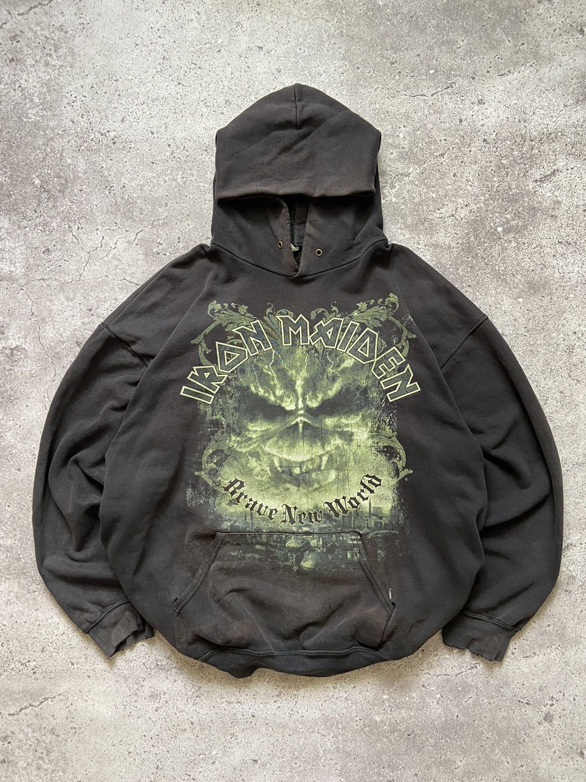 Band Tees Vintage 00’s Iron Maiden Brave New World Band Trashed Hoodie Size US L / EU 52-54 / 3 - 1 Thumbnail
