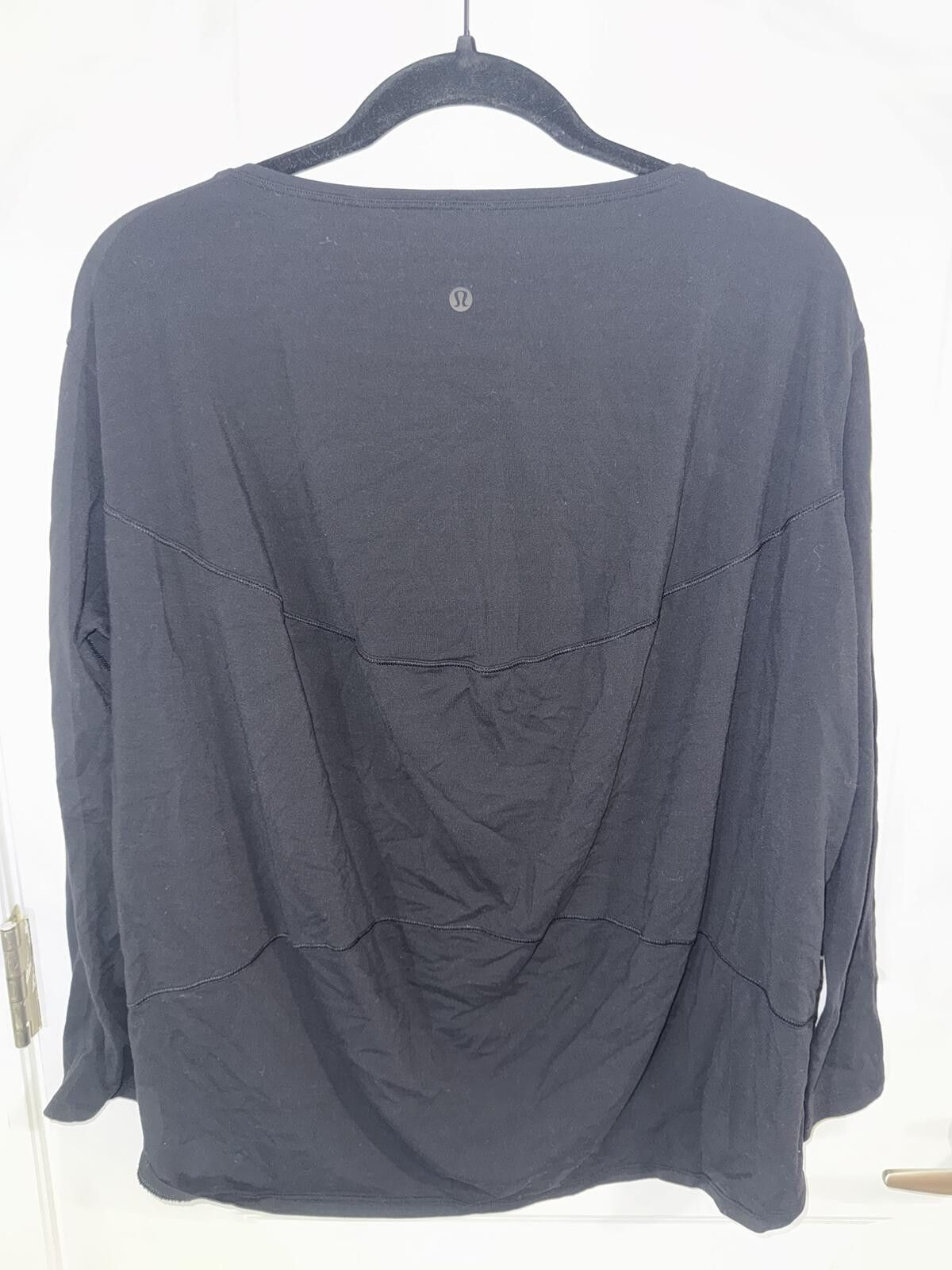 Lululemon Lululemon Black long sleeve oversized t shirt size 10 Size L / US 10 / IT 46 - 2 Thumbnail
