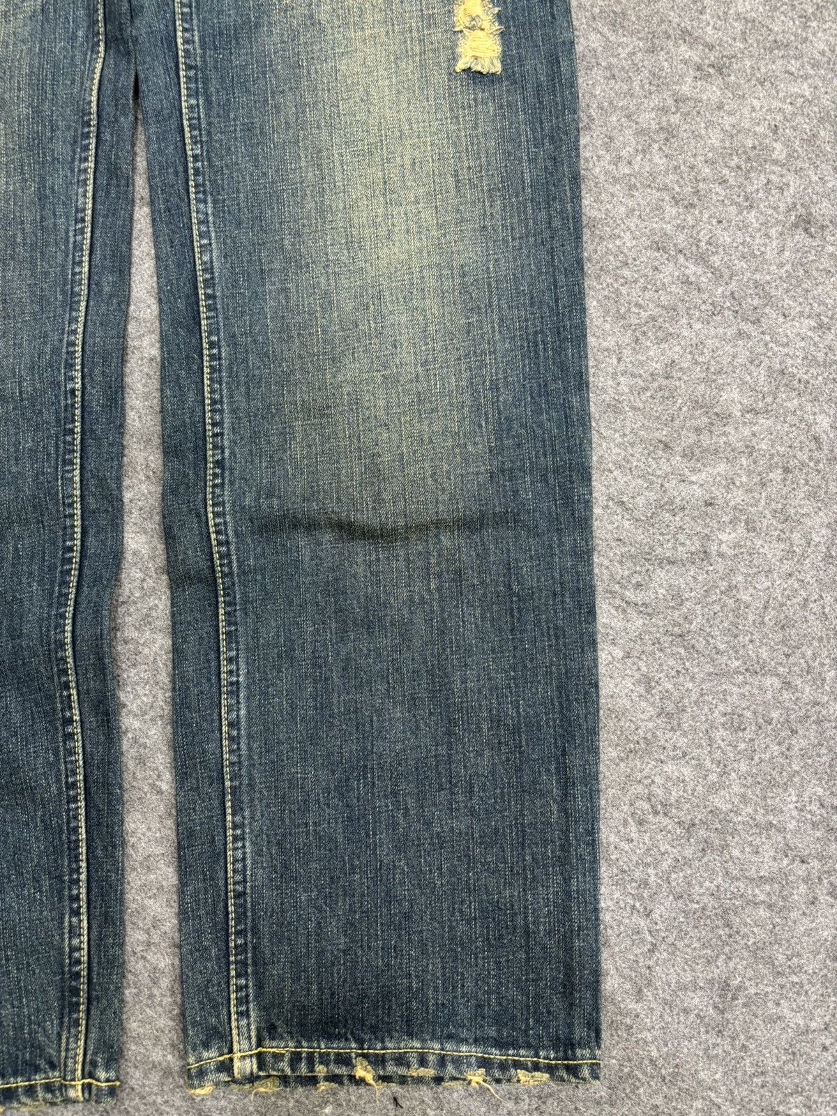 Japanese Brand 💥KARAKURI TAMASHI Koi Fish Embroided Distressed Denim F551 Size US 31 - 6 Thumbnail