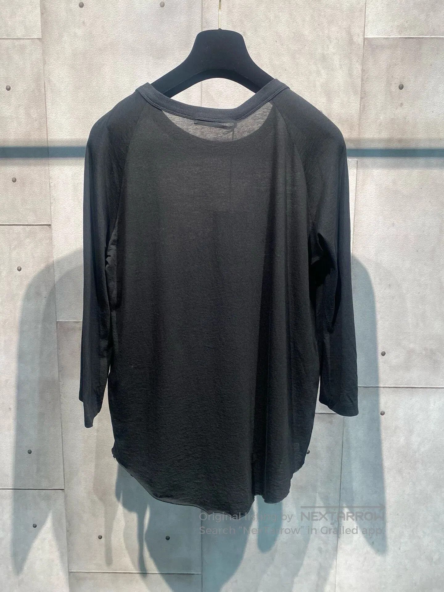 Givenchy givenchy long sleeve t-shirt in black. Size US S / EU 44-46 / 1 - 4 Thumbnail