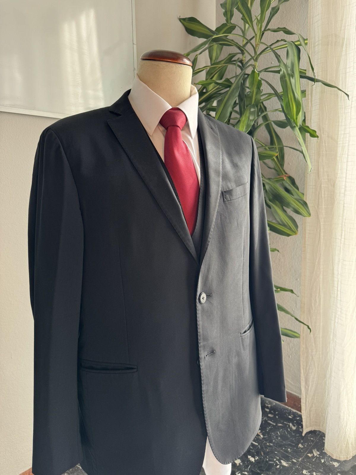 Pal Zileri Pal Ziler Black suit 52 three pieces Size 52R - 3 Thumbnail