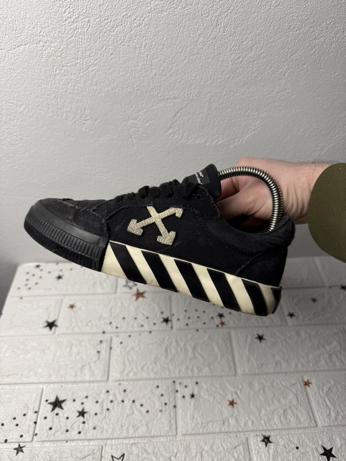 Off-White Off-White Low Vulcanized Canvas US6 UK5.5 EUR38 Sneakers Size US 6 / EU 39 - 2 Thumbnail