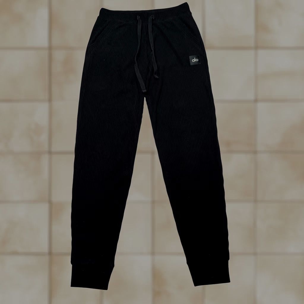 Alo ALO Yoga Muse Rib Knit Tapered Sweatpants Joggers Women’s Medium Lounge M Black Womens Size 32" / US 10 / IT 46 - 1 Thumbnail