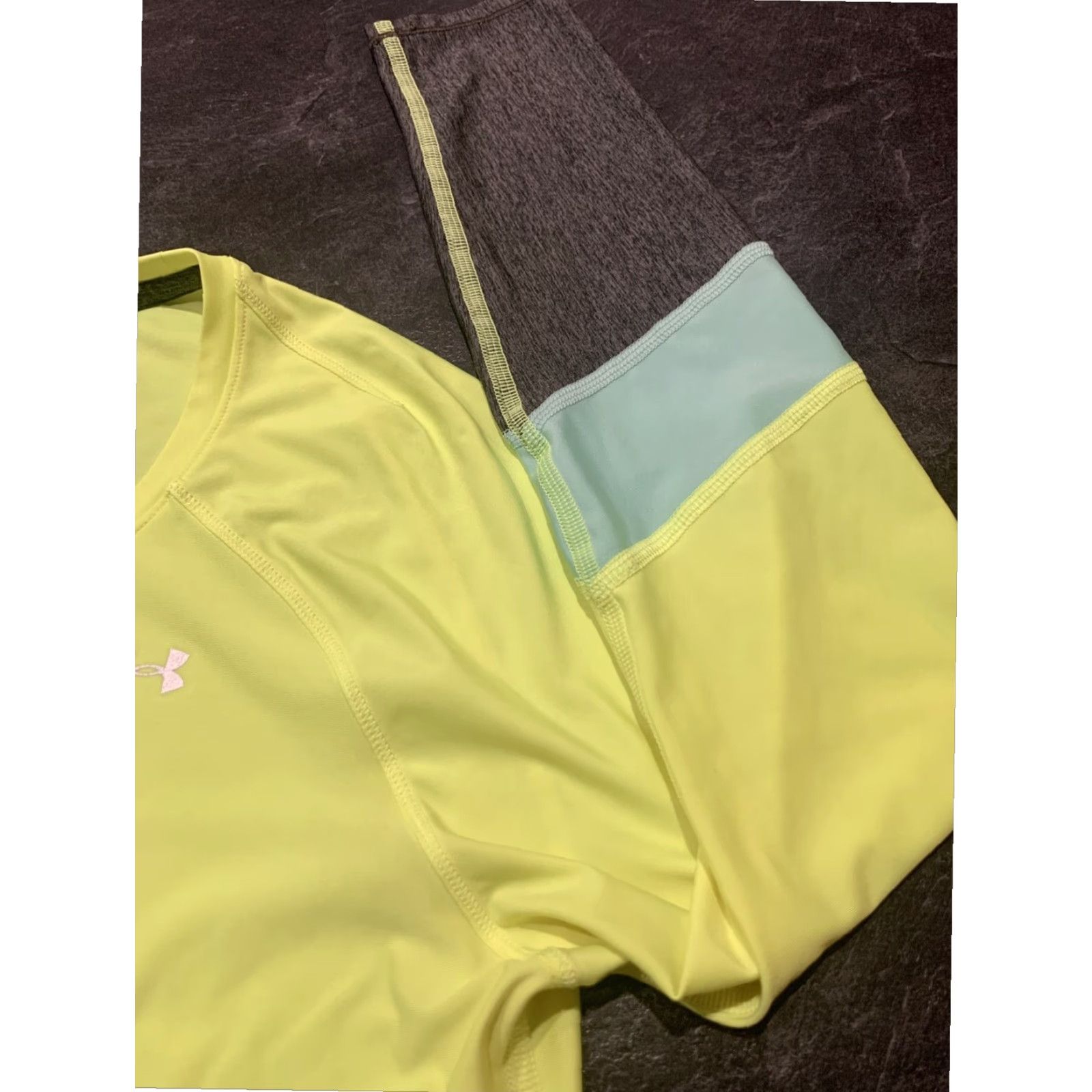 Under Armour Under Armour HeatGear Women's Medium Yellow Long Sleeve Crew Neck Performance T-Shirt Size M / US 6-8 / IT 42-44 - 4 Thumbnail