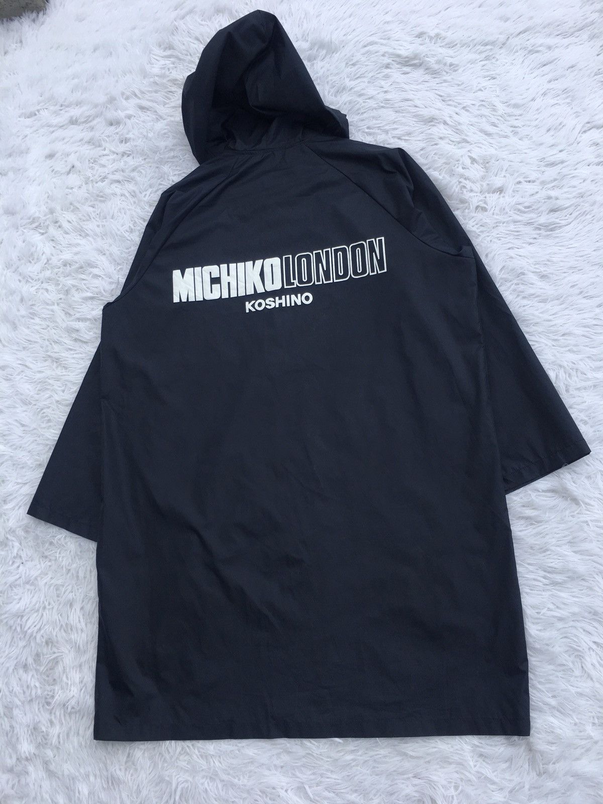 Japanese Brand Rare Michiko Koshino London Long Raincoat /Nylon Outerwear Size US L / EU 52-54 / 3 - 3 Thumbnail