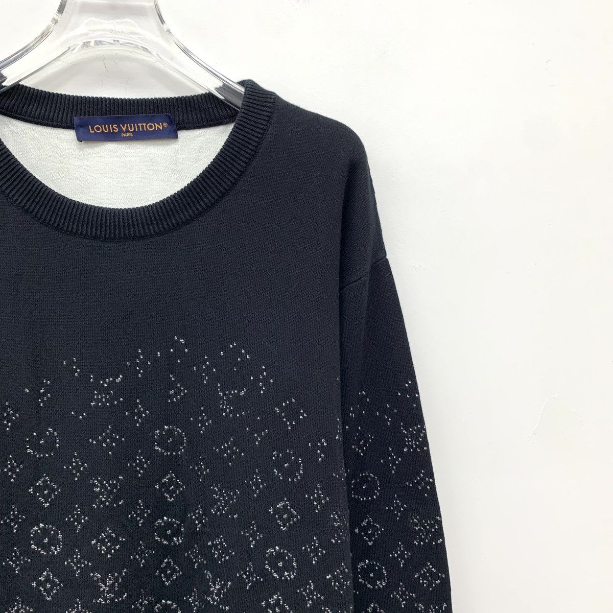 Louis Vuitton Louis Vuitton Black Gradient All-over Print Sweatshirt K26WX Size US XL / EU 56 / 4 - 3 Thumbnail