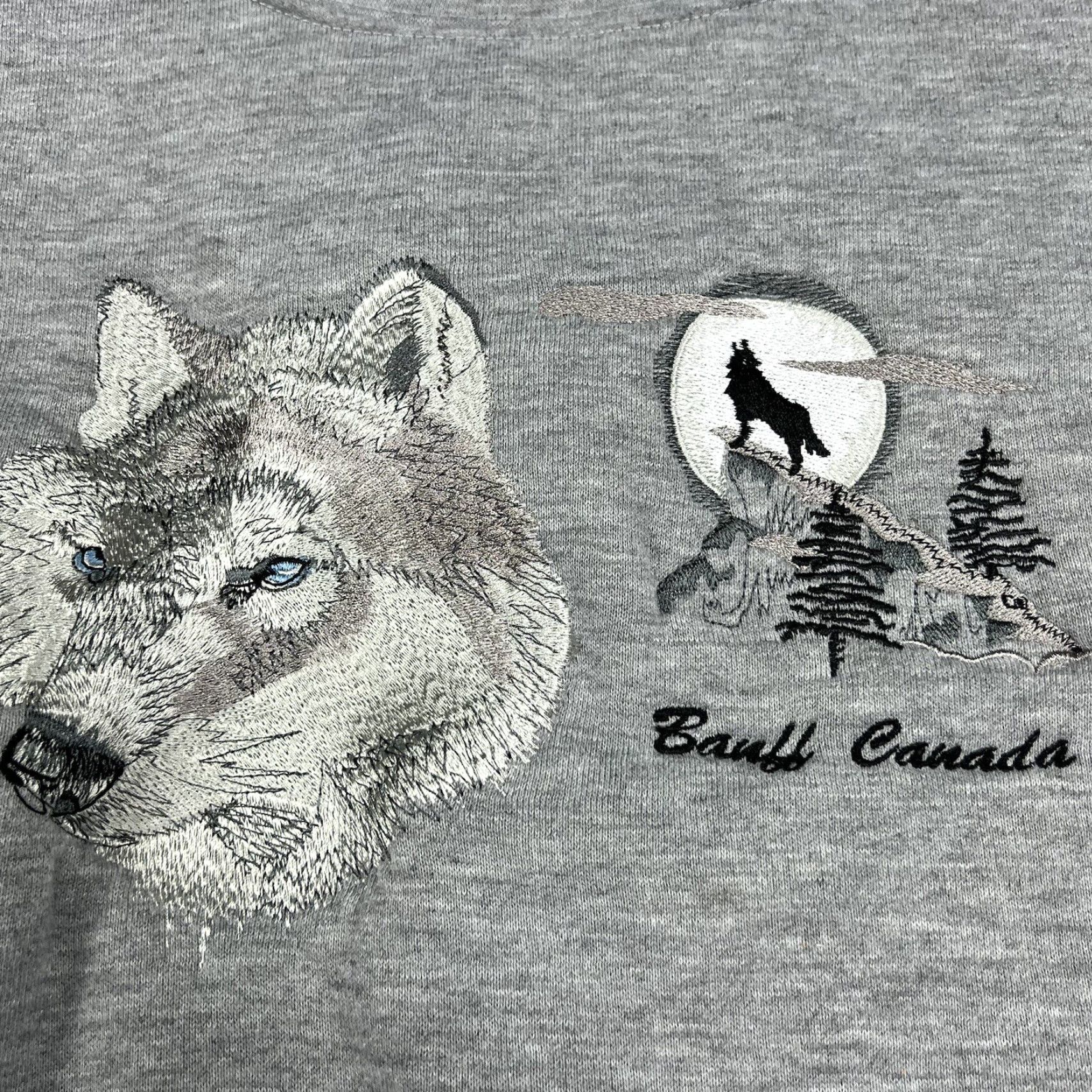 Vintage VINTAGE Canada Wolf Sweatshirt Adult L Gray Embroidered Rundle Wear Logo Knitting Pullover 90s Nature Mountains Moon Mens Size US L / EU 52-54 / 3 - 4 Thumbnail