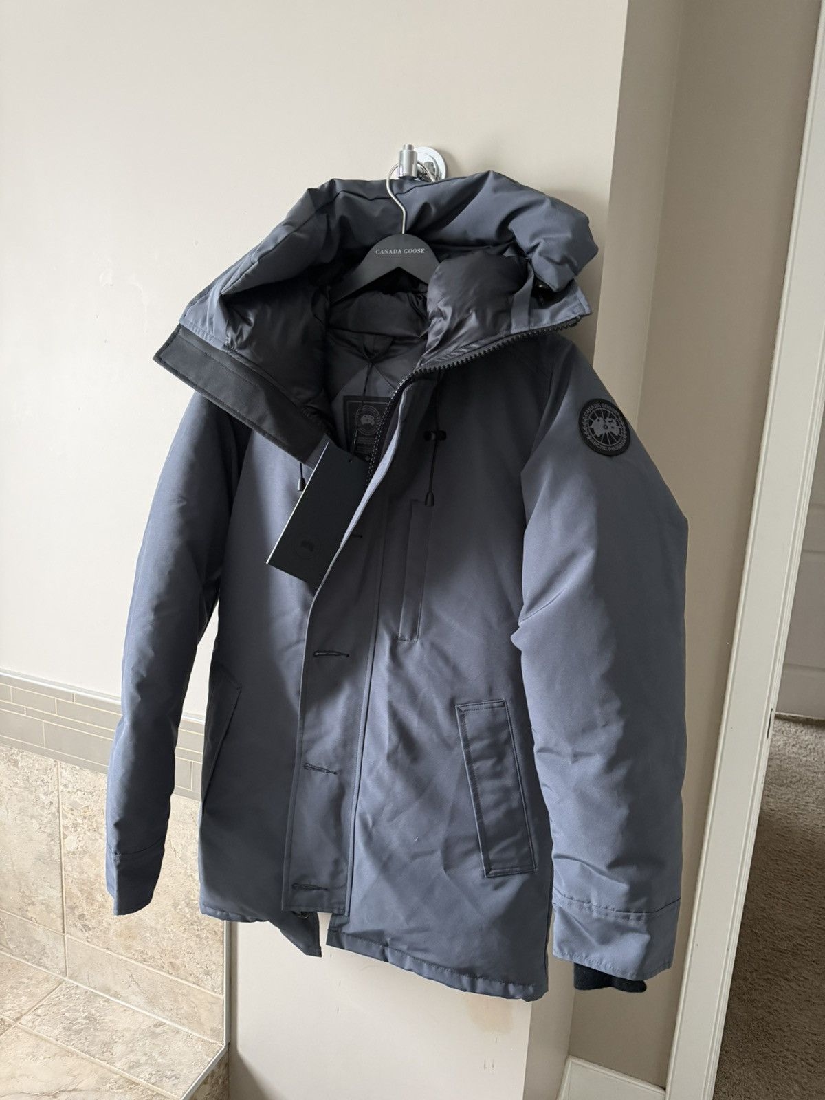 Canada Goose Canada Goose Men Chateau Parka Size US S / EU 44-46 / 1 - 2 Thumbnail
