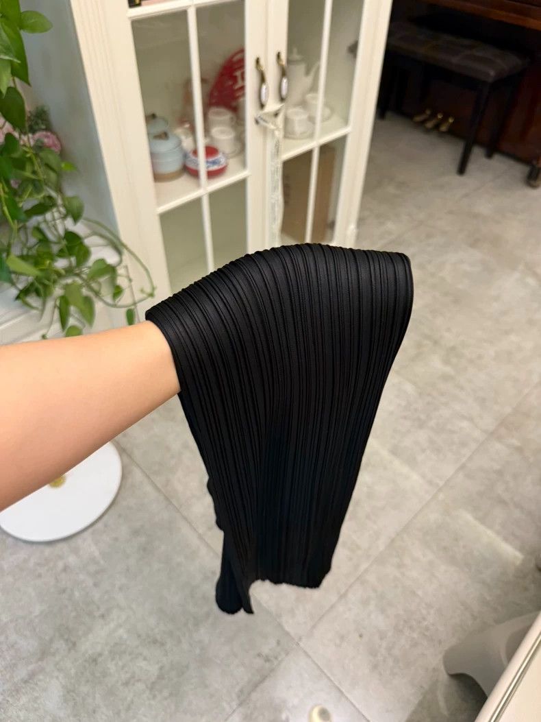 Issey Miyake Issey Miyake size:4 Black pleated pants Size 42" / US 20 - 7 Thumbnail