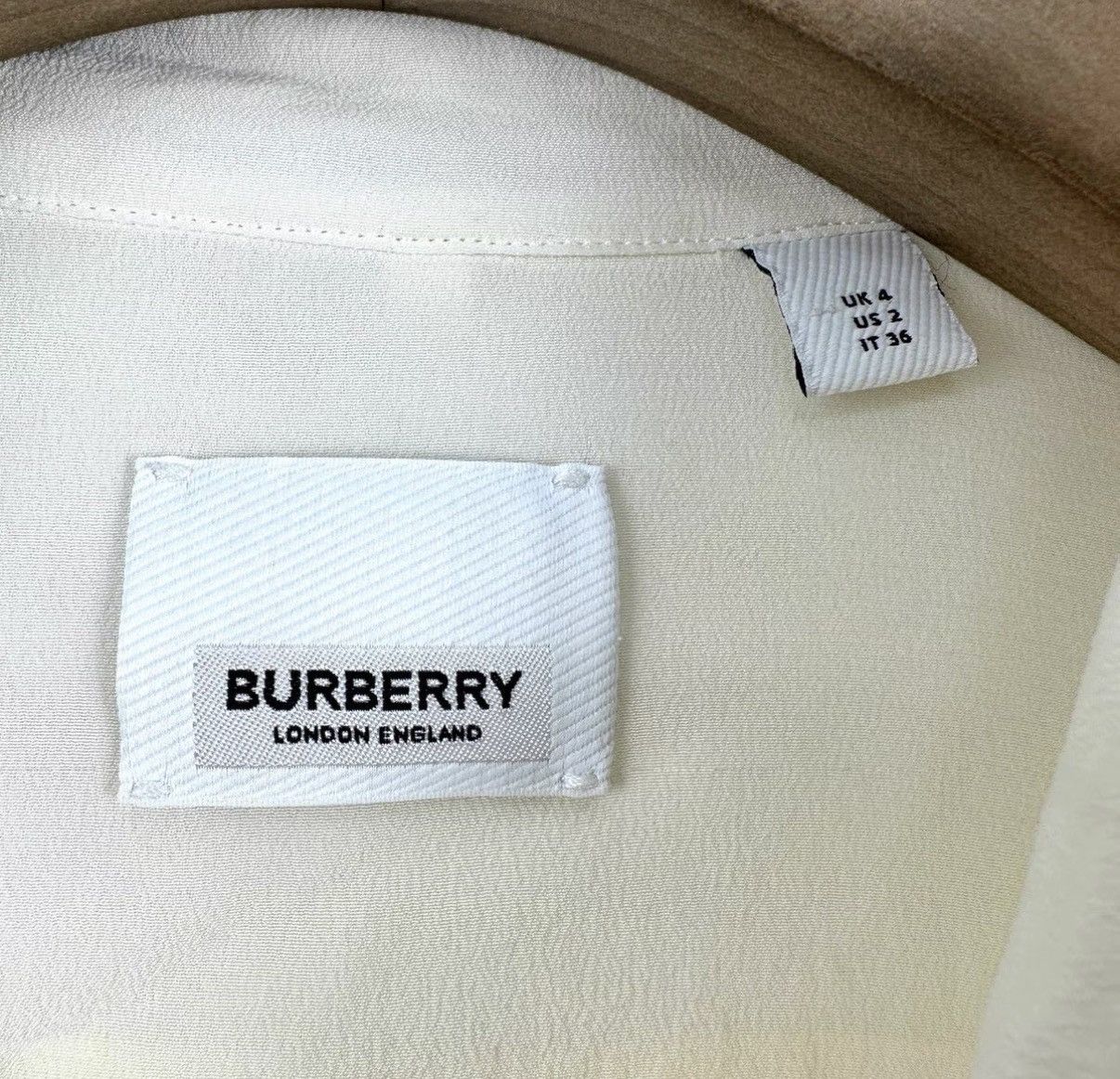 Burberry Burberry White Silk Pocket Letter Shirt K12 Size XS / US 0-2 / IT 36-38 - 4 Thumbnail