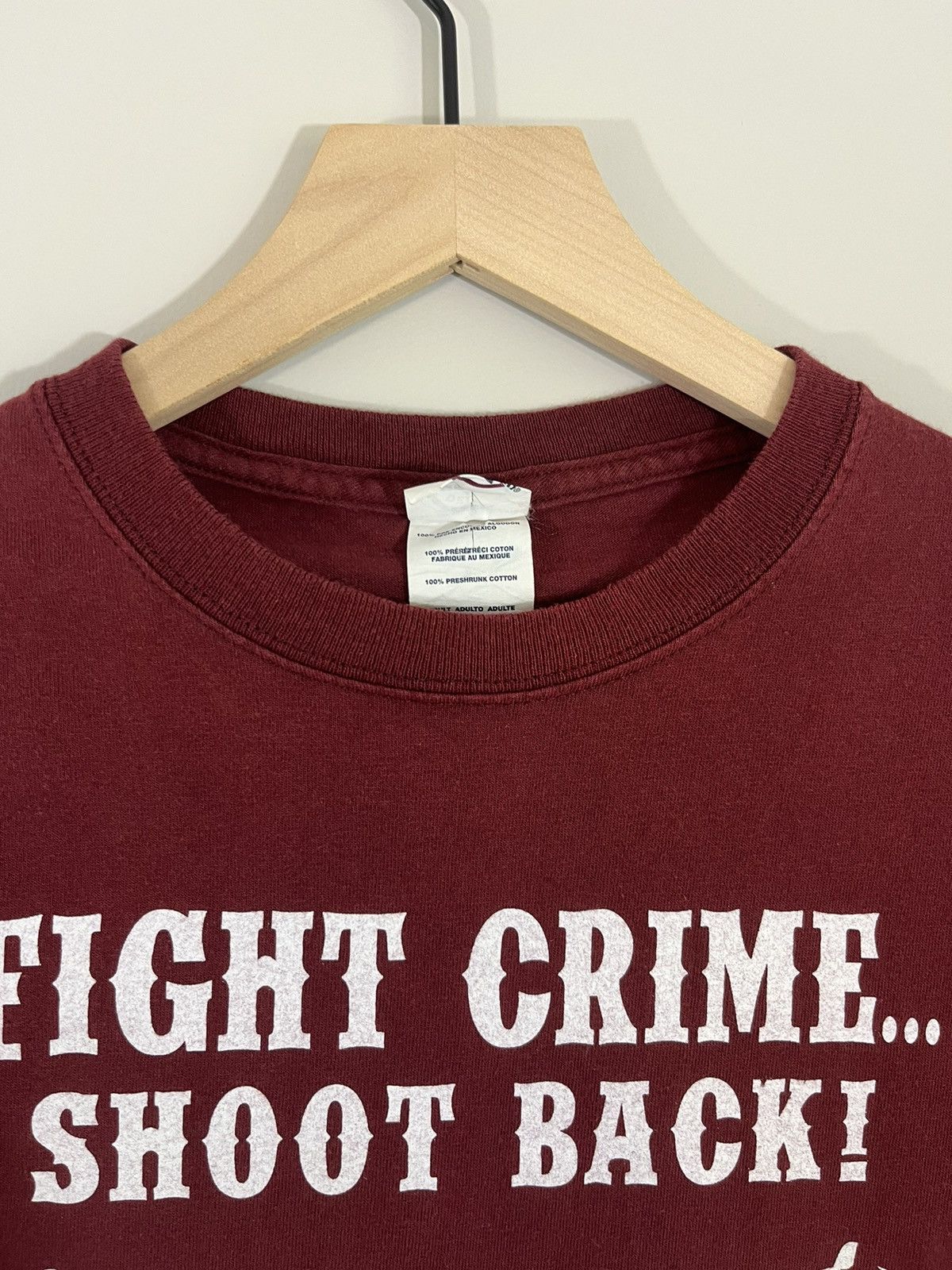 Vintage Fight Crime Gun Pistol Graphic Tee Size US S / EU 44-46 / 1 - 4 Thumbnail