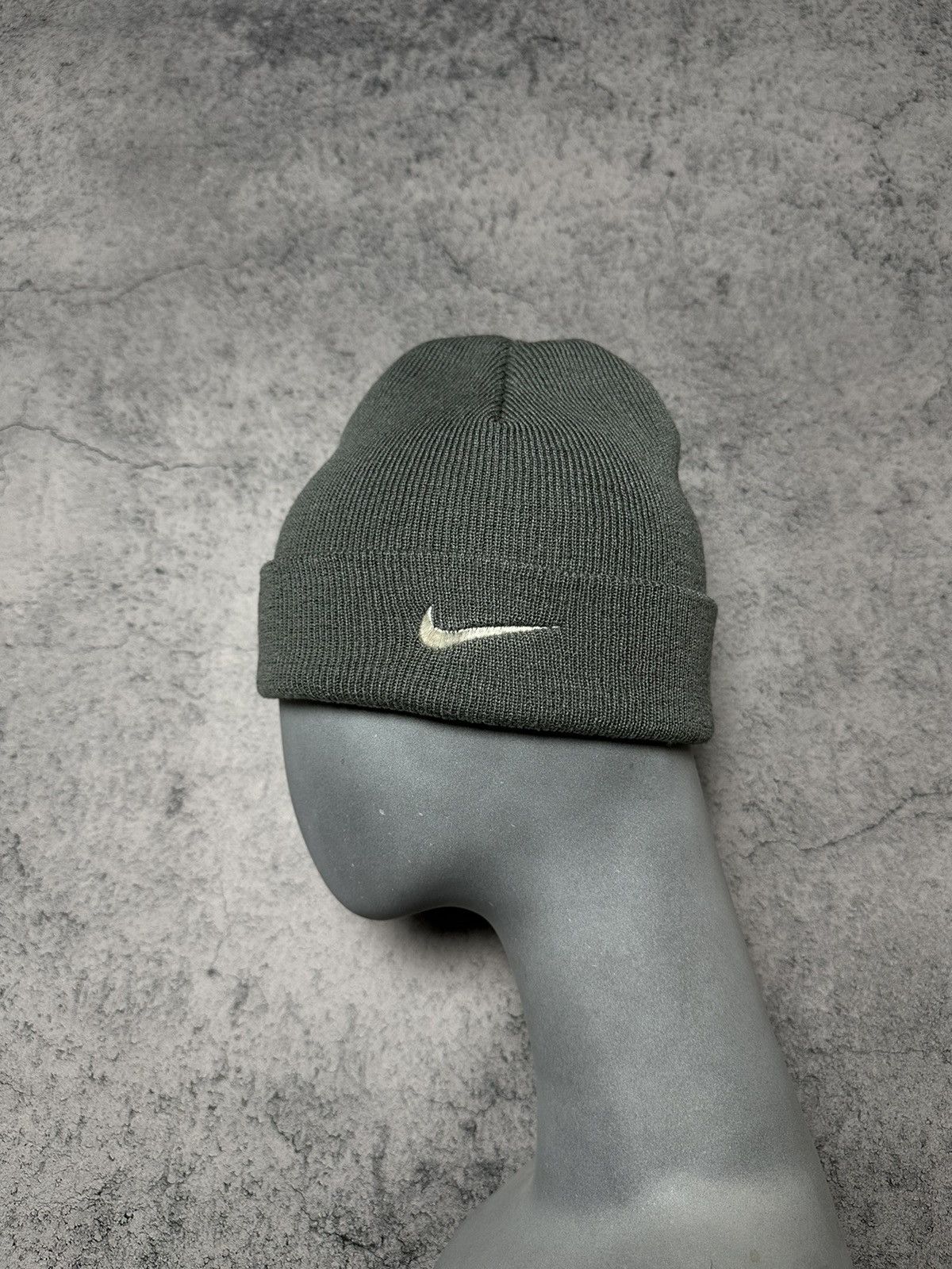 Nike Vintage Nike Beanie Hat Swoosh Logo Size ONE SIZE - 1 Thumbnail