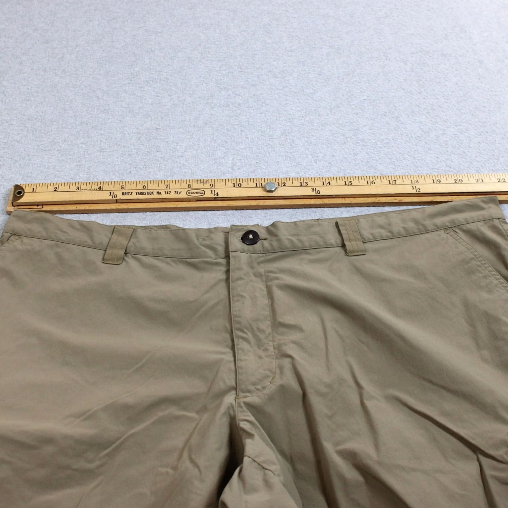 Patagonia Patagonia Shorts Mens 44 Beige Nylon Cargo Quick Dry Hiking Lightweight Trail Size US 44 / EU 60 - 5 Thumbnail