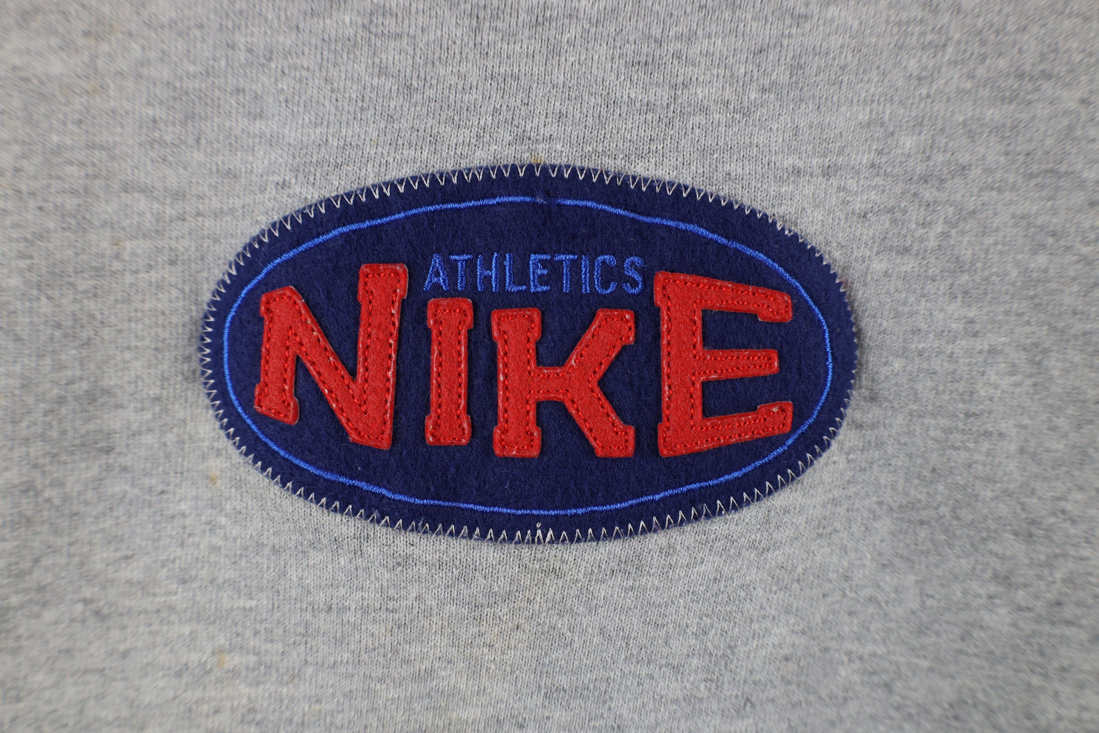 Nike × Vintage Vintage 90s Nike Athletics Spell Felt Patch Sweatshirt USA Size US L / EU 52-54 / 3 - 4 Thumbnail