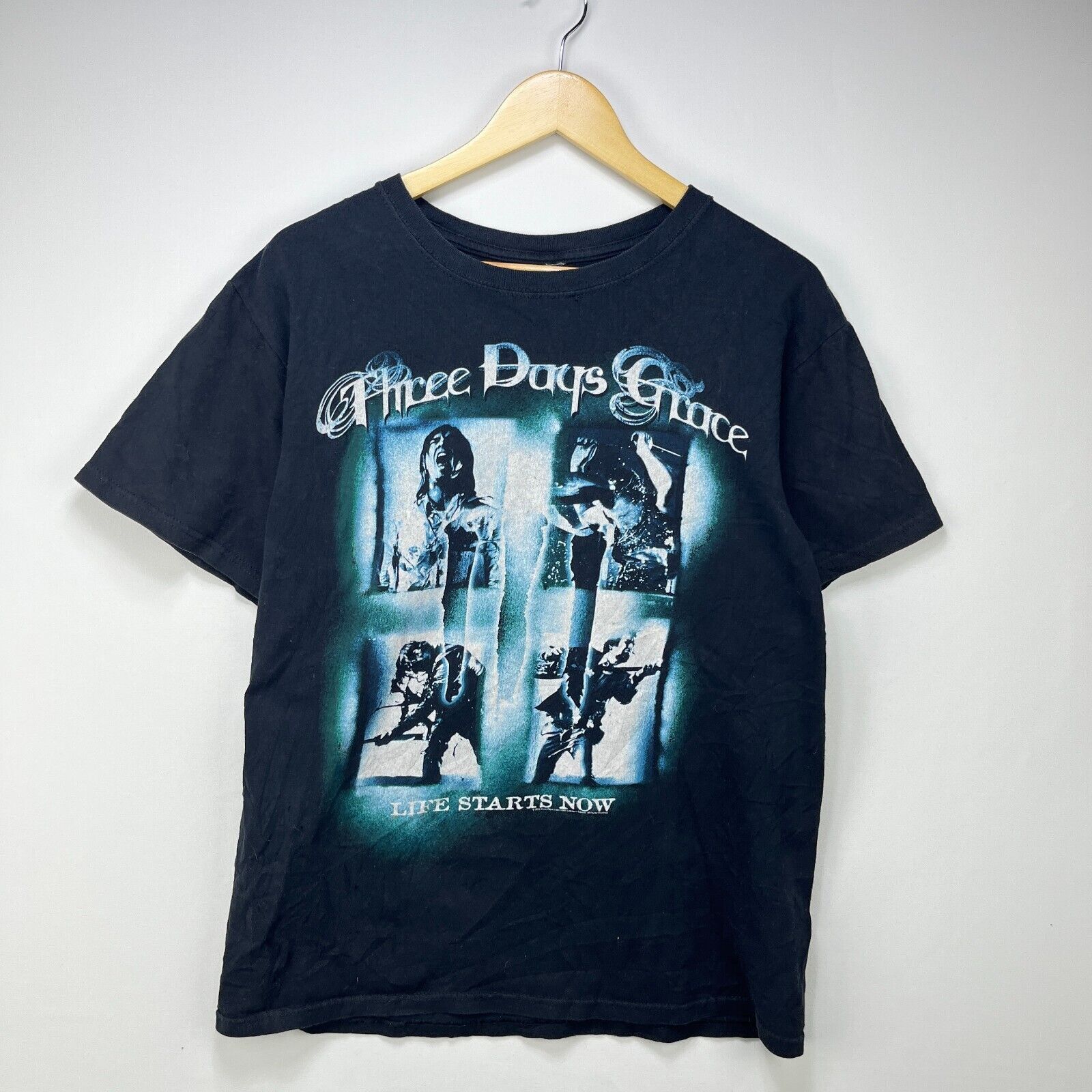 Vintage Vintage Three Days Grace Life Starts Now Band Tour Large Size US L / EU 52-54 / 3 - 1 Thumbnail