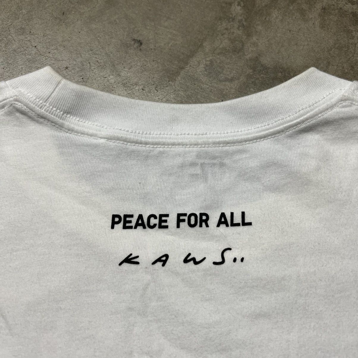 Kaws × Uniqlo Kaws x Uniqlo Streetwear Graphic T-Shirt Size US L / EU 52-54 / 3 - 5 Thumbnail