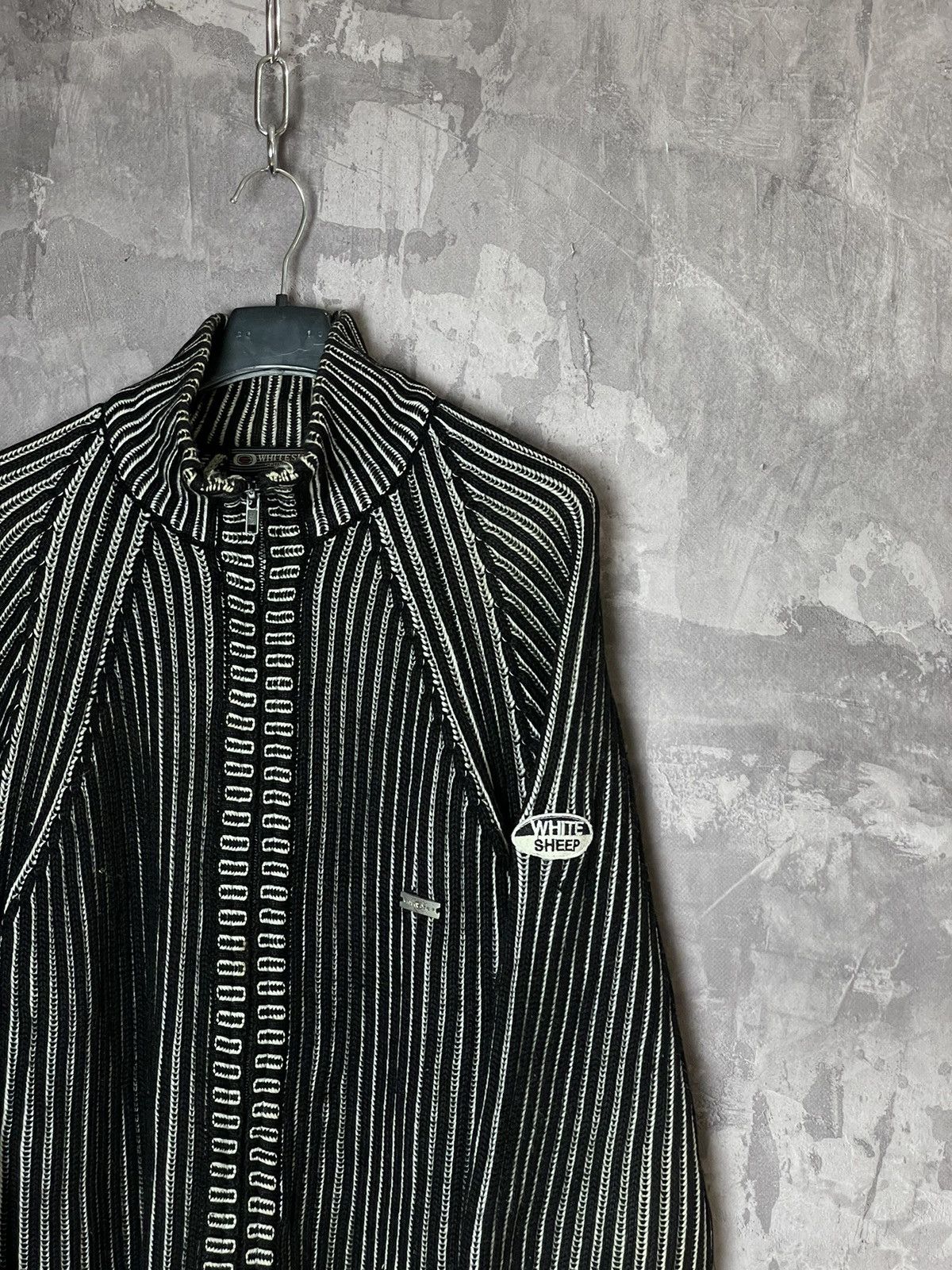 Vintage Y2K VTG 1990s 3D Striped Knit Zip Sweater Japan Skinny Style Size US L / EU 52-54 / 3 - 3 Thumbnail