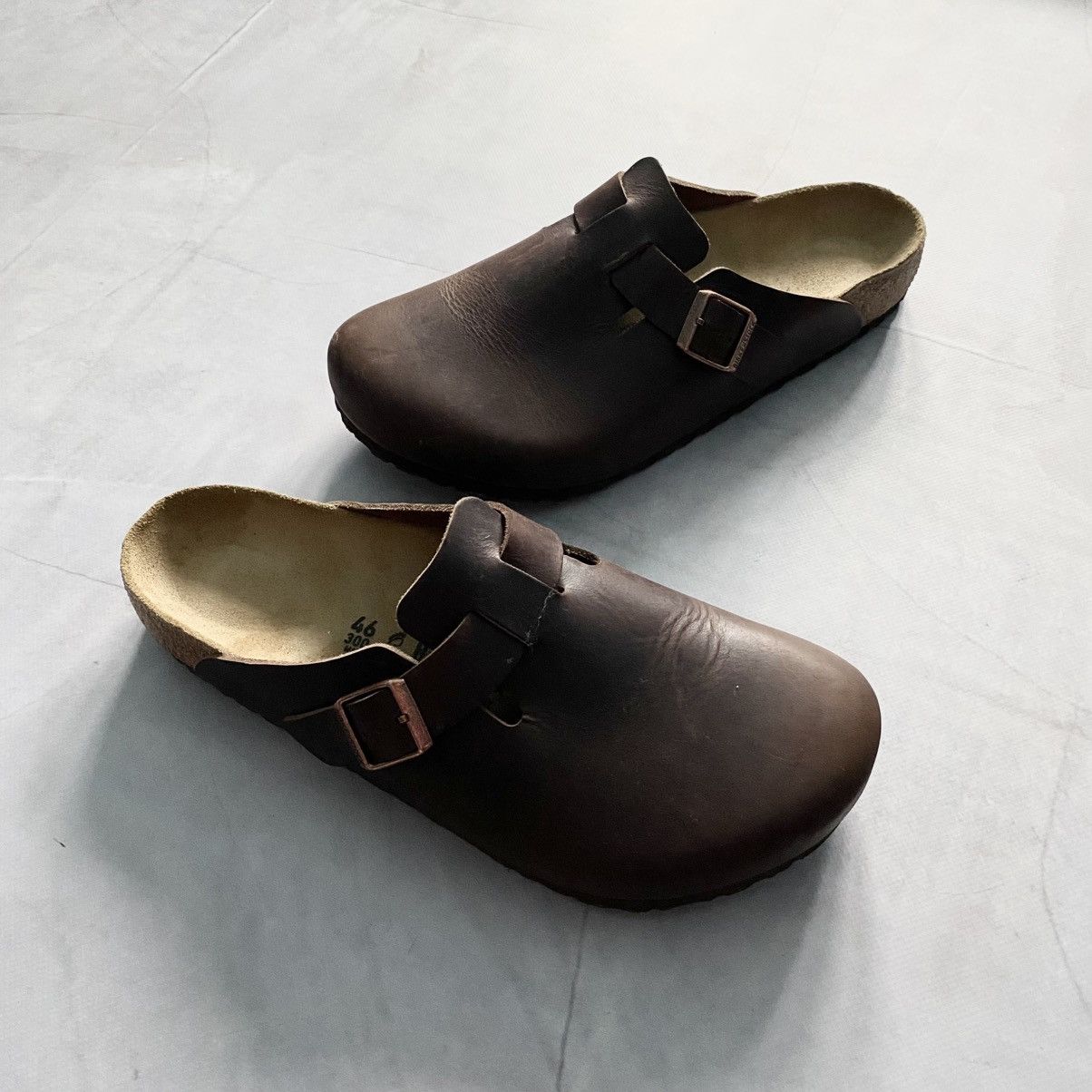 Birkenstock Boston Vintage Chocolate Brown Leather Slides