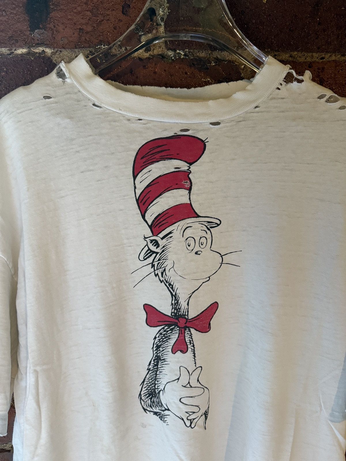 Vintage Paper thin THRASHED Cat in the Hat Dr. Suess vintage t shirt Size US XL / EU 56 / 4 - 2 Thumbnail