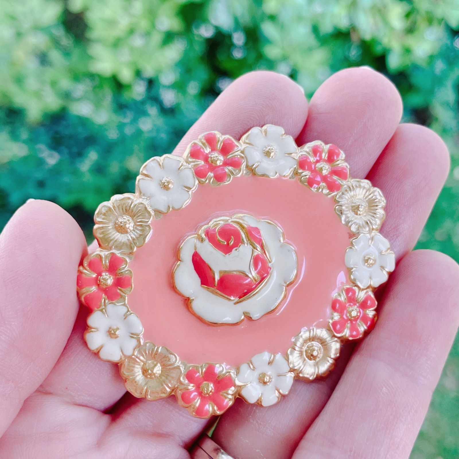 Vintage Vintage Enamel Floral Brooch Bold Dimensional Costume Pin Size ONE SIZE - 4 Thumbnail