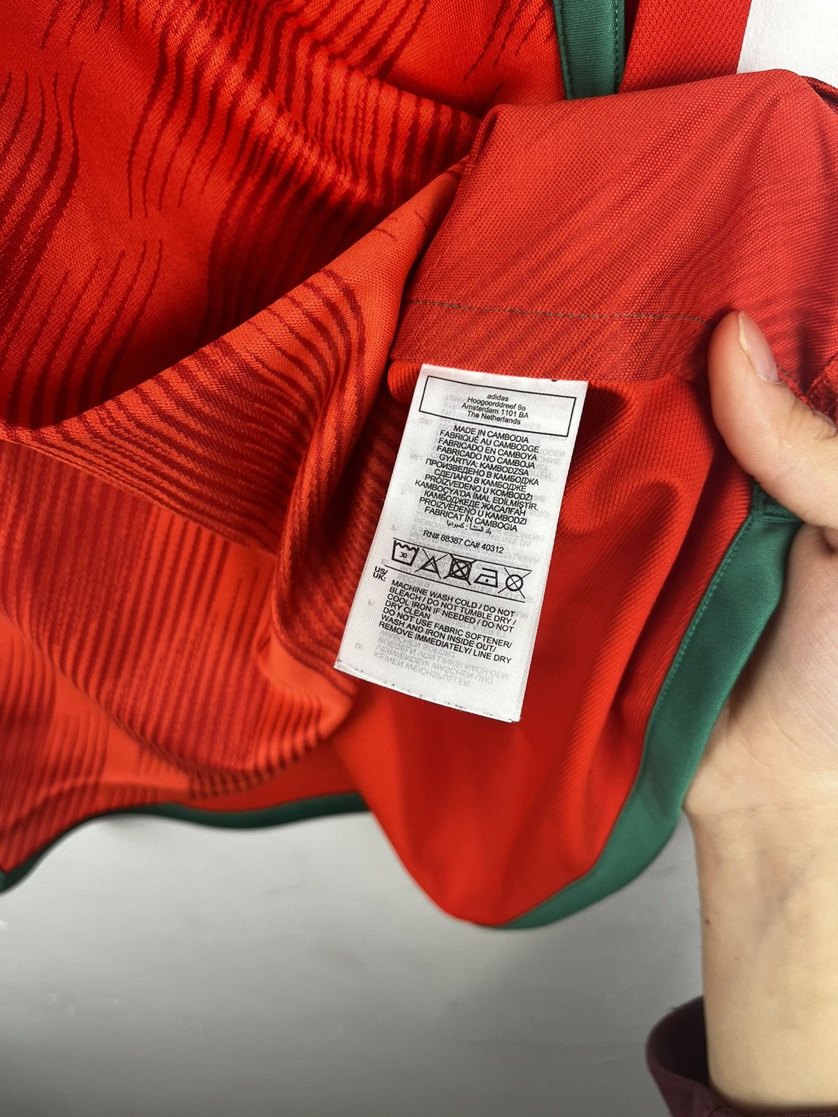 Adidas Adidas National team Wales 2022 home Jersey Size US M / EU 48-50 / 2 - 8 Thumbnail
