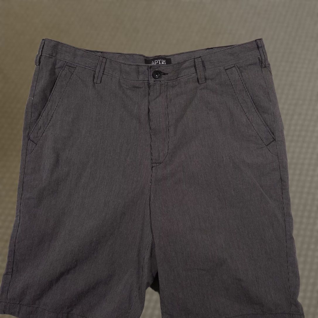 Apt. 9 APT 9 Shorts Mens 38 Gray Pinstripe Flat Front Chino Casual Black Gray Pocketed Inseam 10in Short Mens Size US 38 / EU 54 - 1 Thumbnail