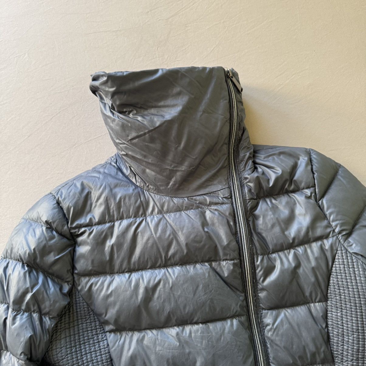 Saks Fifth Avenue Saks Fifth Avenue Asymmetrical Zip Funnel Neck Puffer Jacket Size S / US 4 / IT 40 - 4 Thumbnail