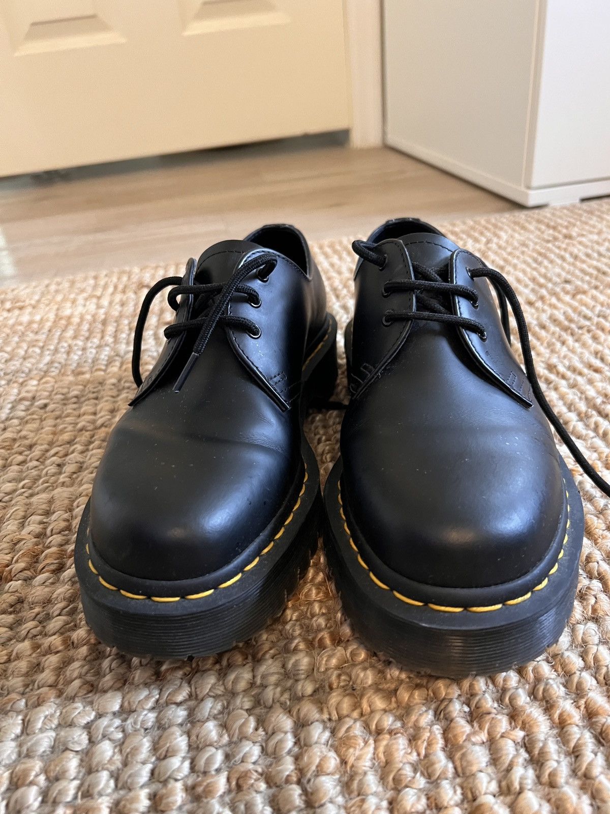 Dr. Martens Classic Dr Martens Oxford Shoes Size US 8 / EU 41 - 1 Thumbnail