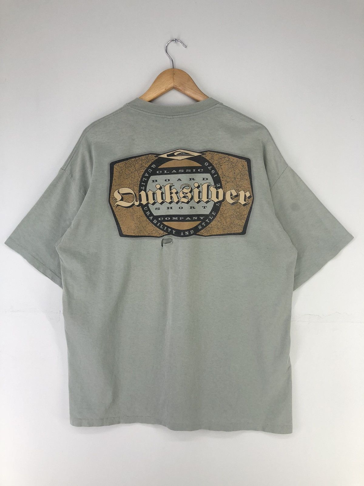 Quiksilver Vintage Quiksilver Big Logo Distressed Tshirt Size US XL / EU 56 / 4 - 2 Thumbnail