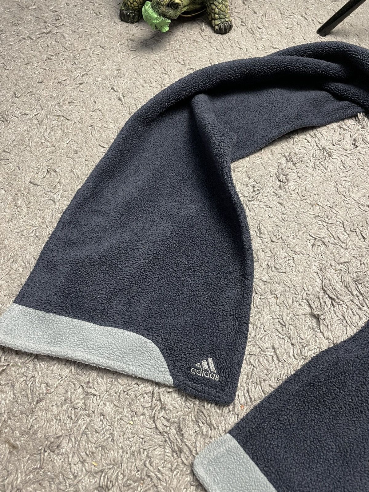 Adidas Vintage Adidas Small Logo Teddy fleece Scarf Size ONE SIZE - 3 Thumbnail