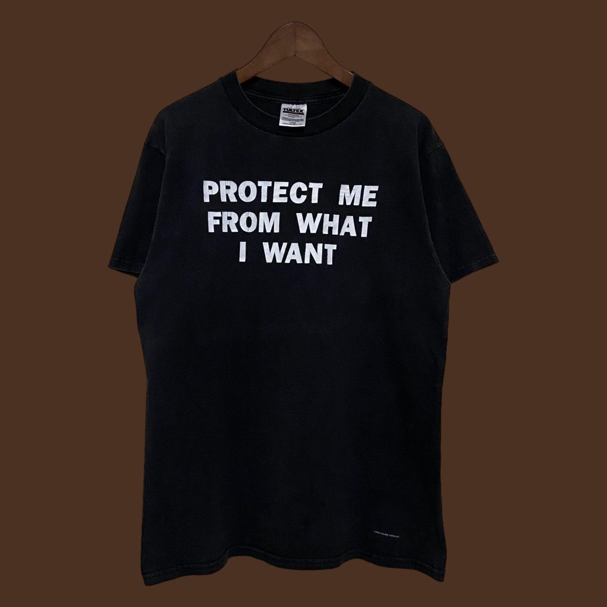Art × Made In Usa × Vintage Vintage Jenny Holzer “Protect Me From 