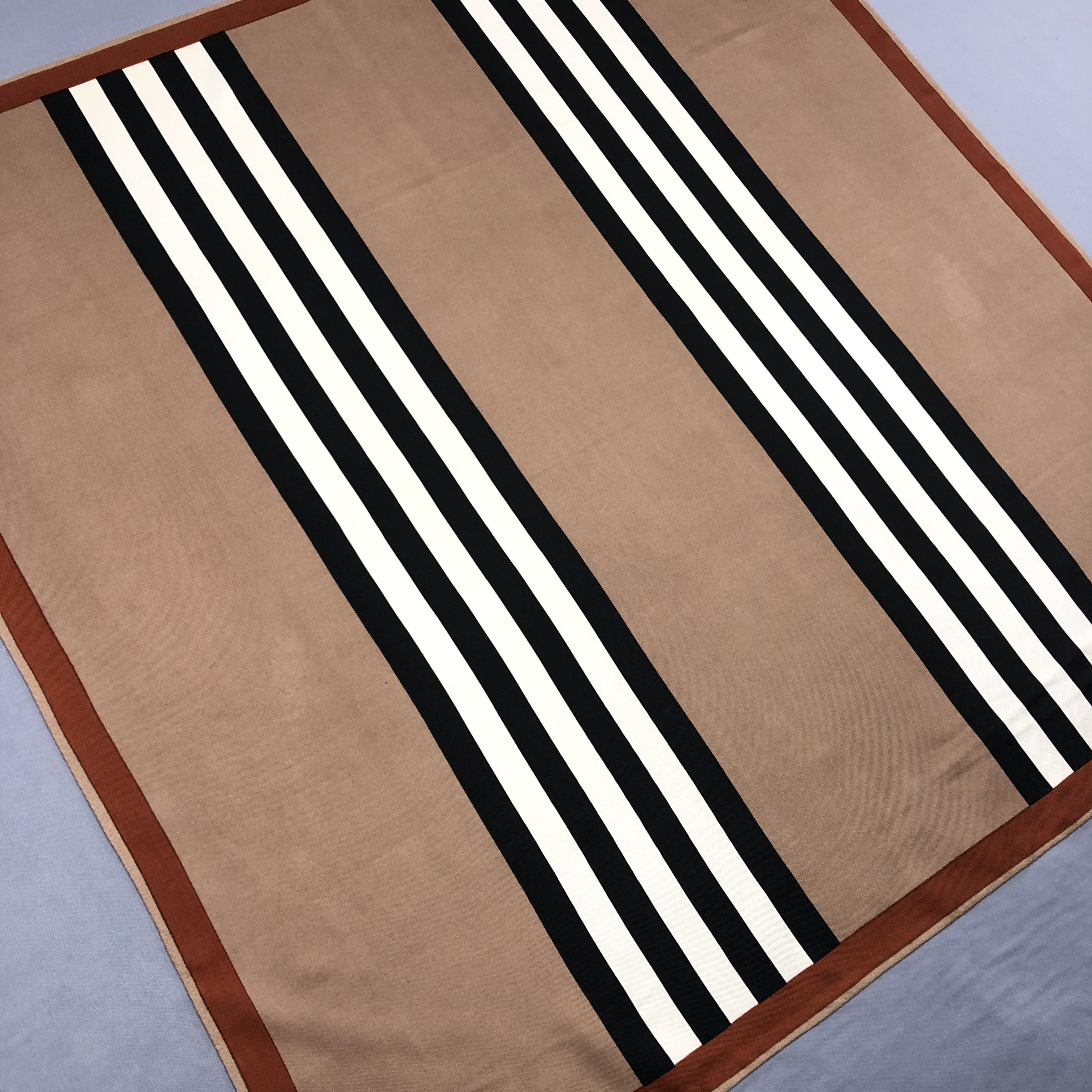 Pierre Balmain × Vintage Vintage Pierre Balmain SILK Scarf Twill Stole Wraps Scarves Size ONE SIZE - 3 Thumbnail