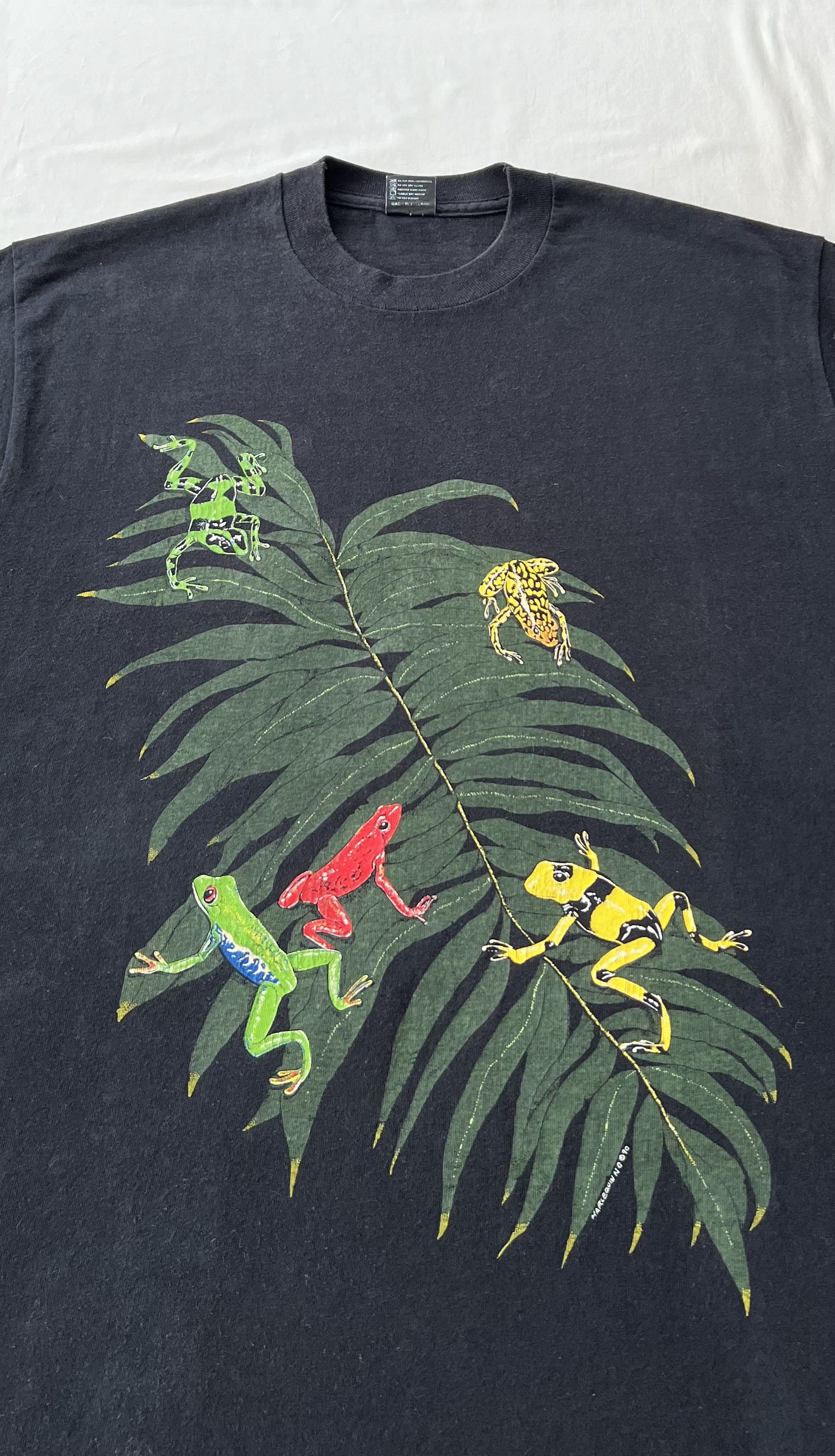 Vintage Vintage 1990 Harlequin Frog Animal Nature Black T-shirt Size US XL / EU 56 / 4 - 6 Thumbnail