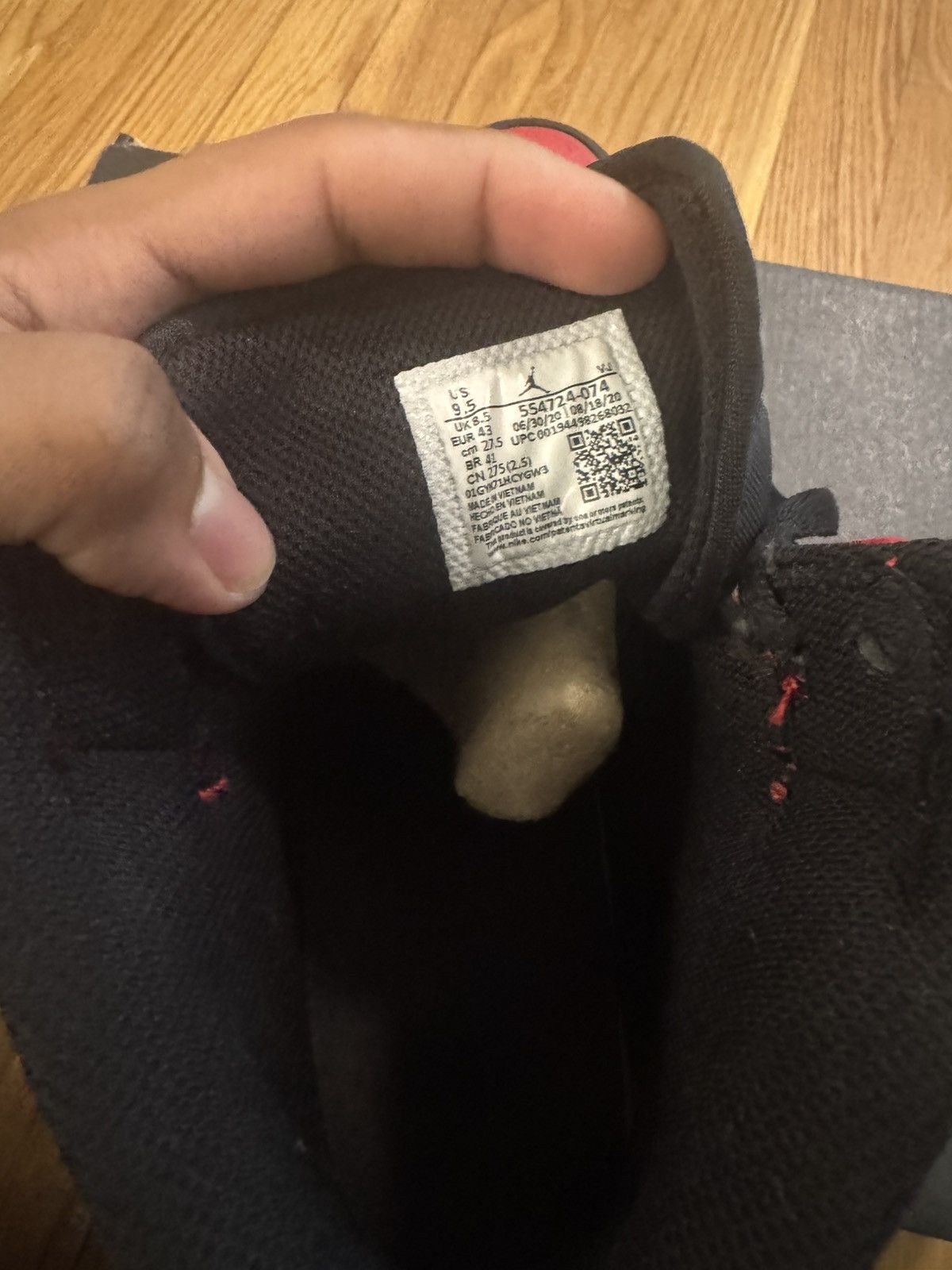 Jordan Brand Air Jordan 1 mid “banned” Size US 9.5 / EU 42-43 - 6 Thumbnail