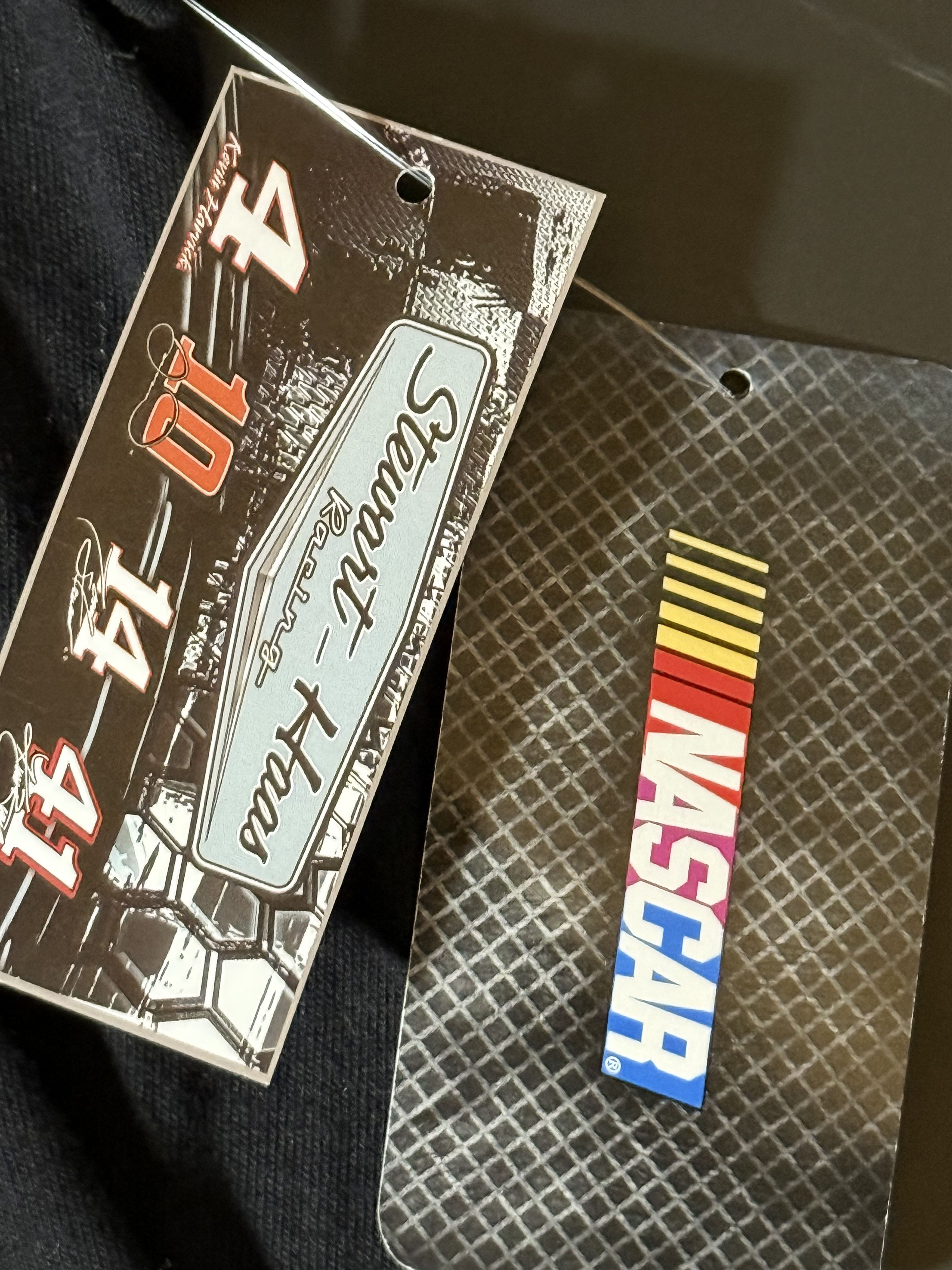 Other Nascar Kurt Busch racing graphic Tee Size US L / EU 52-54 / 3 - 4 Thumbnail