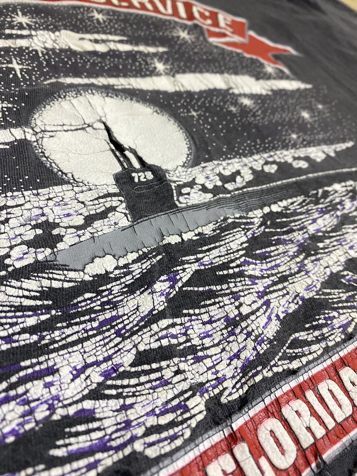 Hanes × Vintage Silent Service USS Florida SSBN-728 Submarine US Navy Size US XL / EU 56 / 4 - 19 Thumbnail