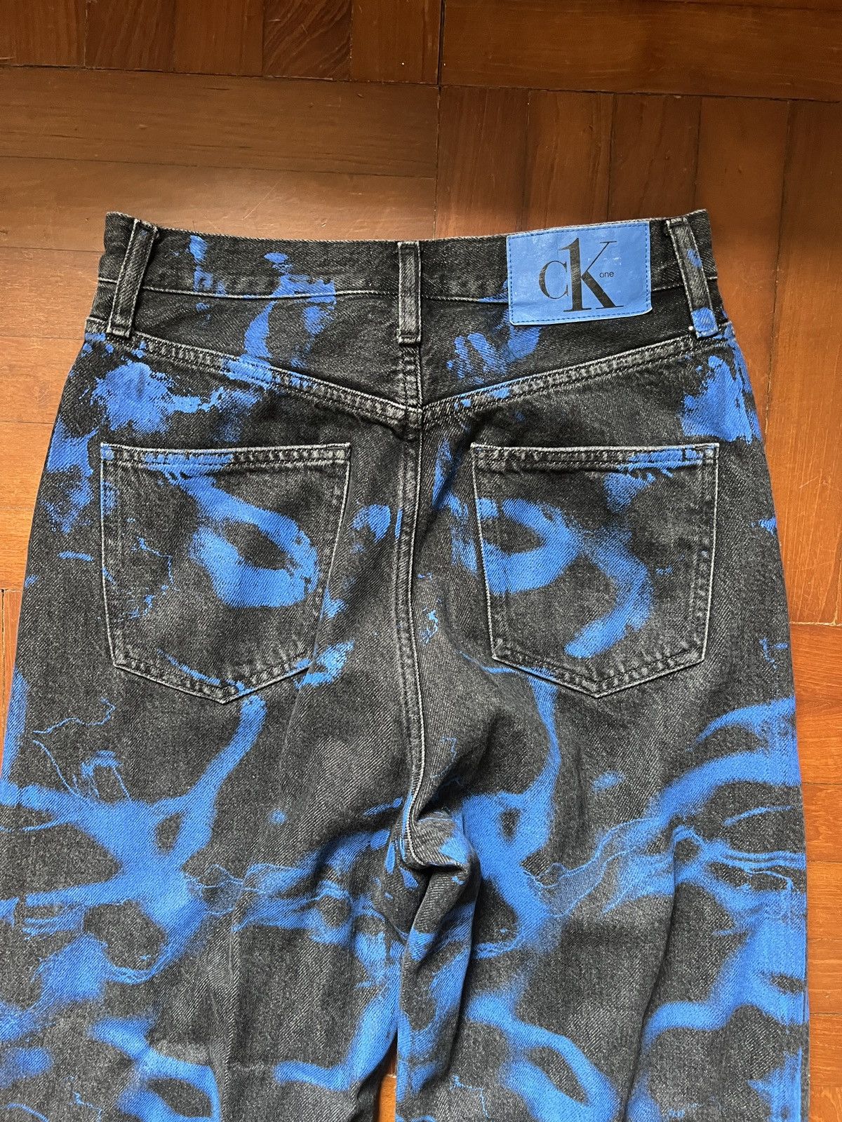 Calvin Klein CK ONE light bolt jeans Size US 28 / EU 44 - 6 Thumbnail