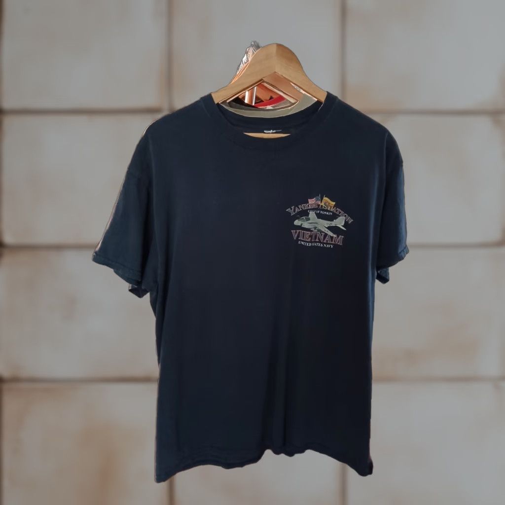 Vintage VINTAGE Yankee Station Gulf of Tonkin Navy T-shirt L Blue Mens Size US L / EU 52-54 / 3 - 1 Thumbnail