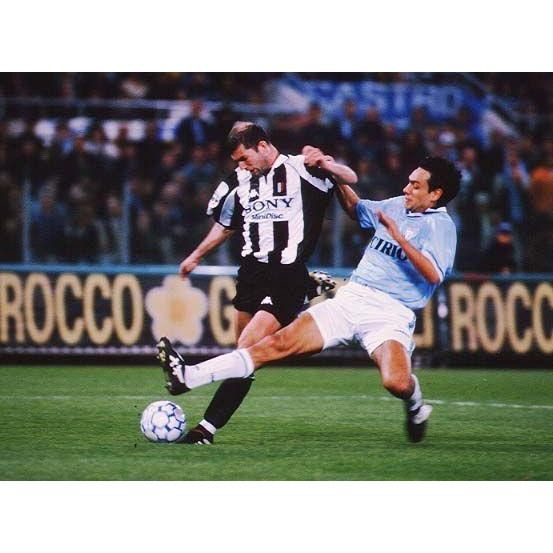 Kappa Zidane Juventus 1997 1998 Kappa Home Soccer Jersey Shirt L Size US L / EU 52-54 / 3 - 9 Thumbnail
