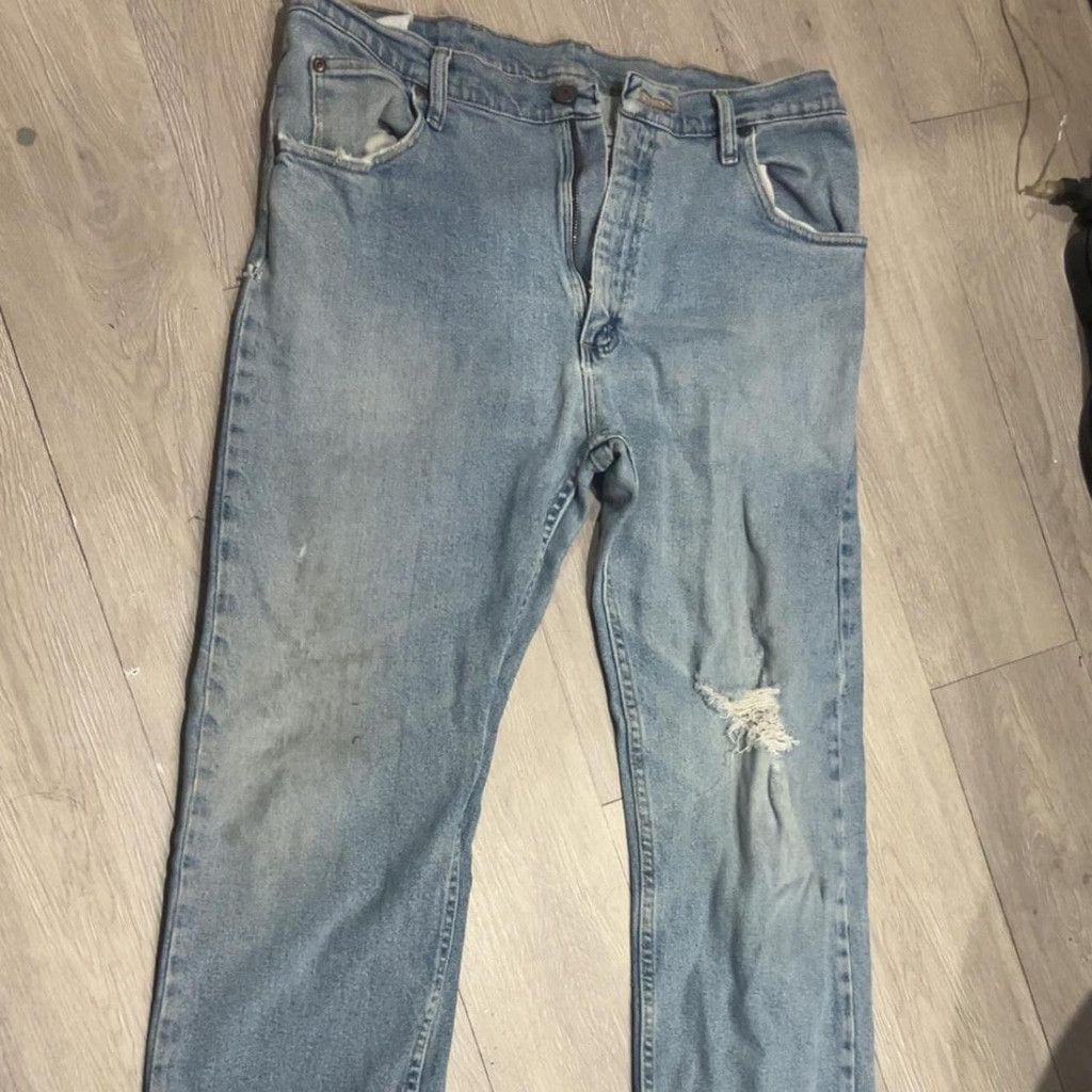 Wrangler Wrangler denim jeans they have paint stains work jeans Size US 36 / EU 52 - 6 Thumbnail