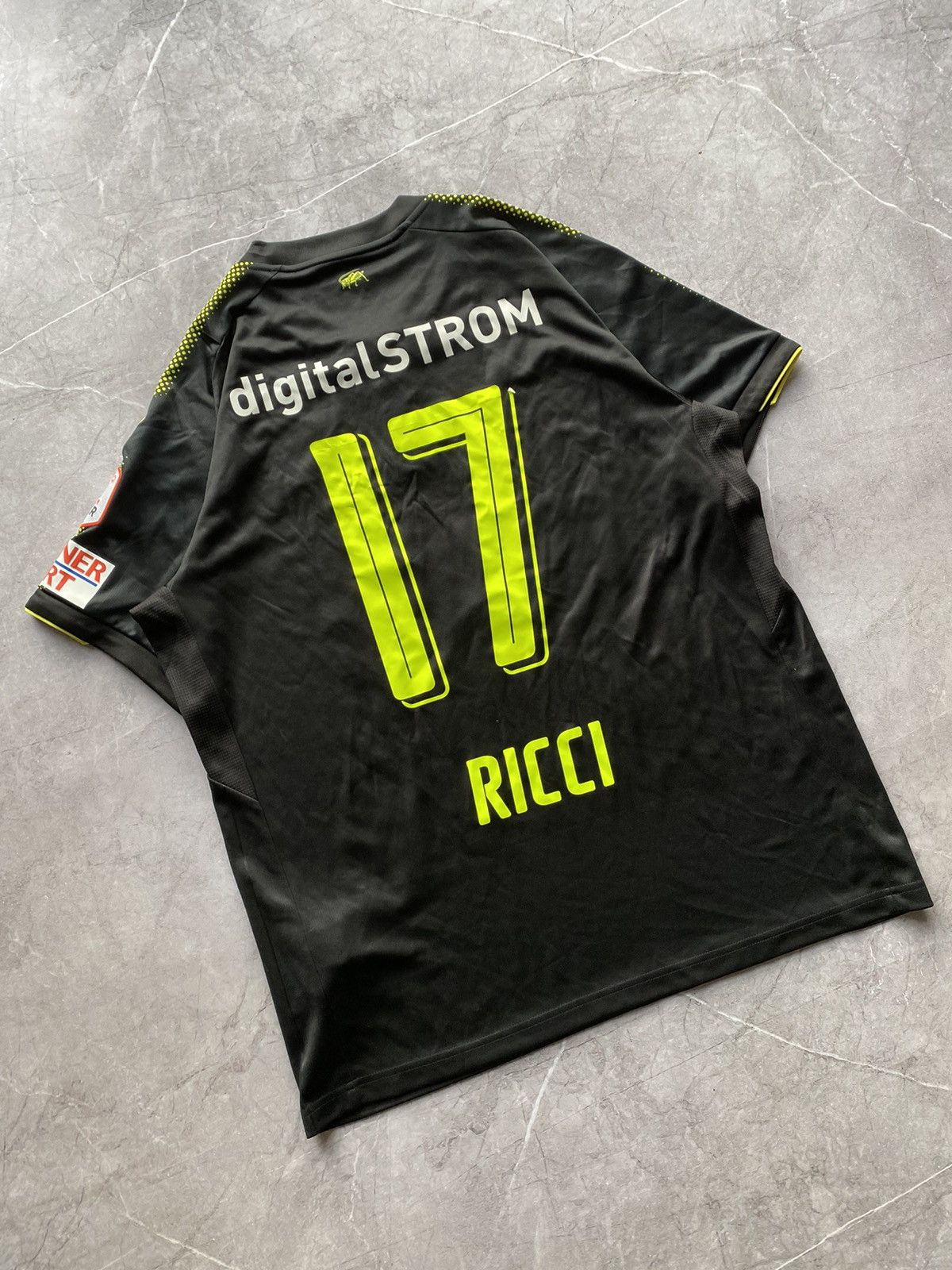 Puma Vintage 2017/18 Puma Zürich # 17 Ricci Away Soccer Jersey Size US L / EU 52-54 / 3 - 3 Thumbnail